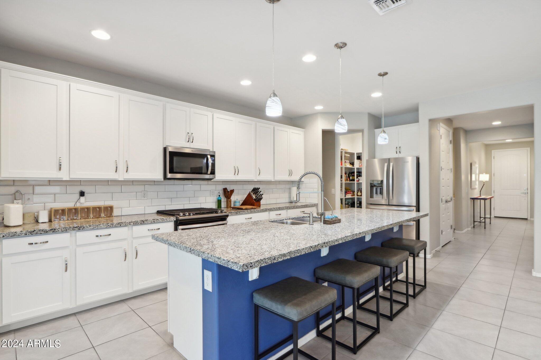 34088 N Elizabeth Avenue