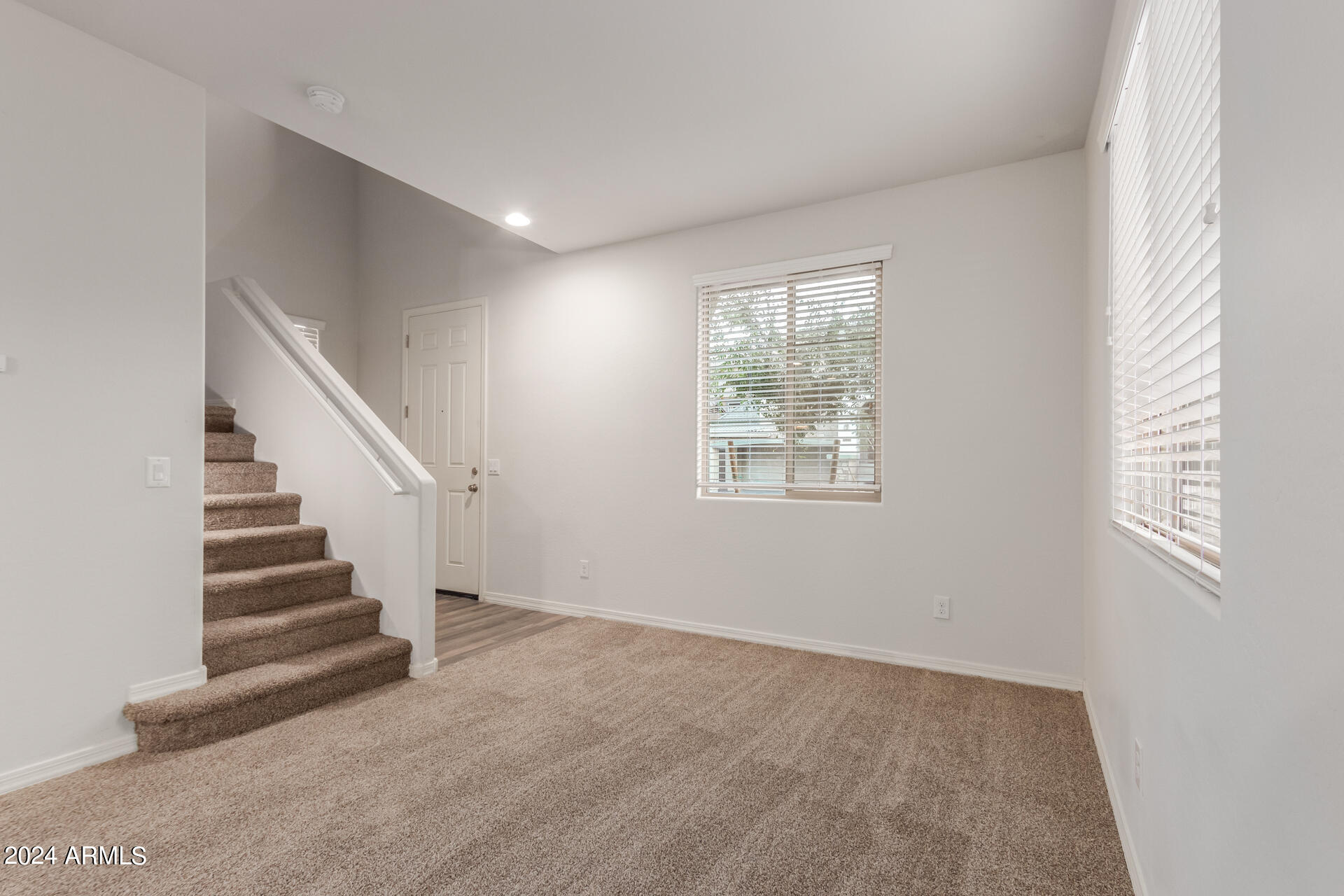 5436 W BURTON Drive