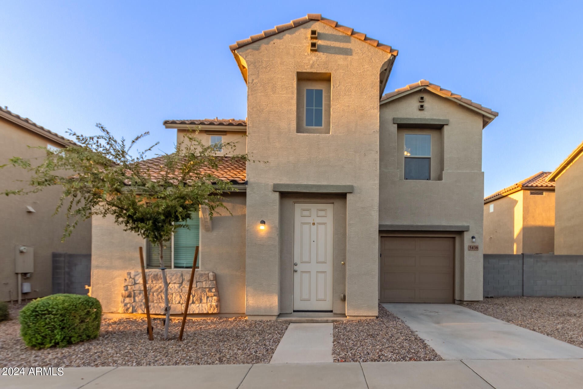 5436 W BURTON Drive