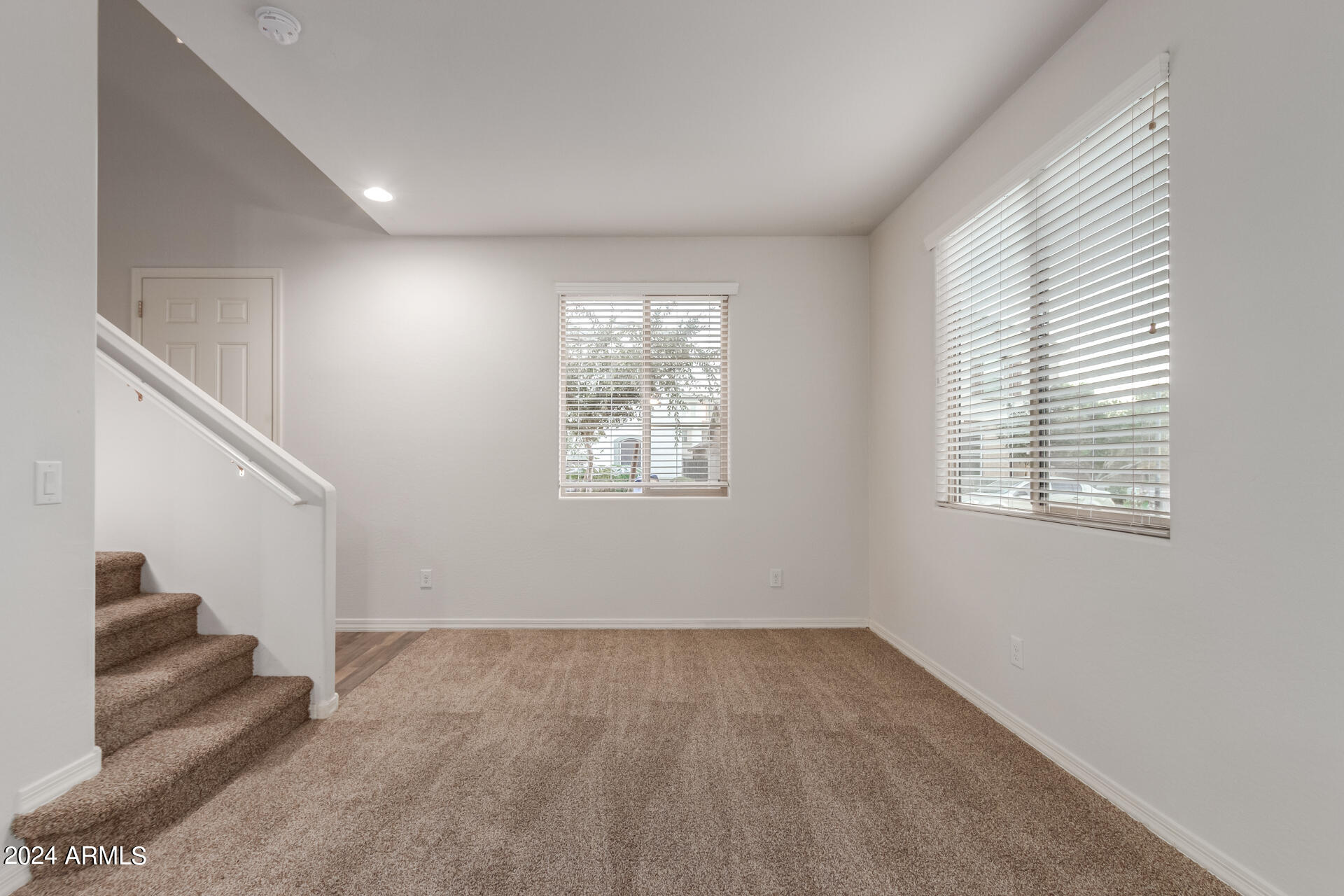 5436 W BURTON Drive