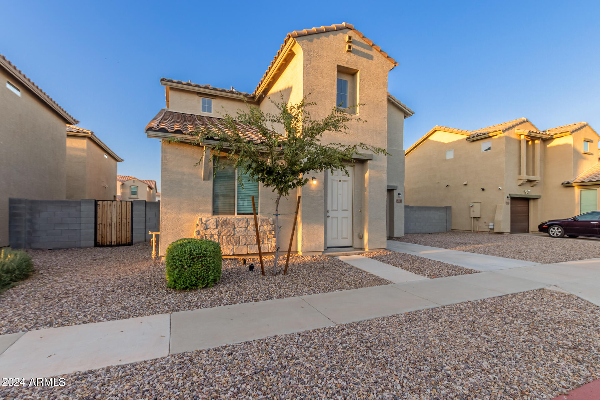 5436 W BURTON Drive