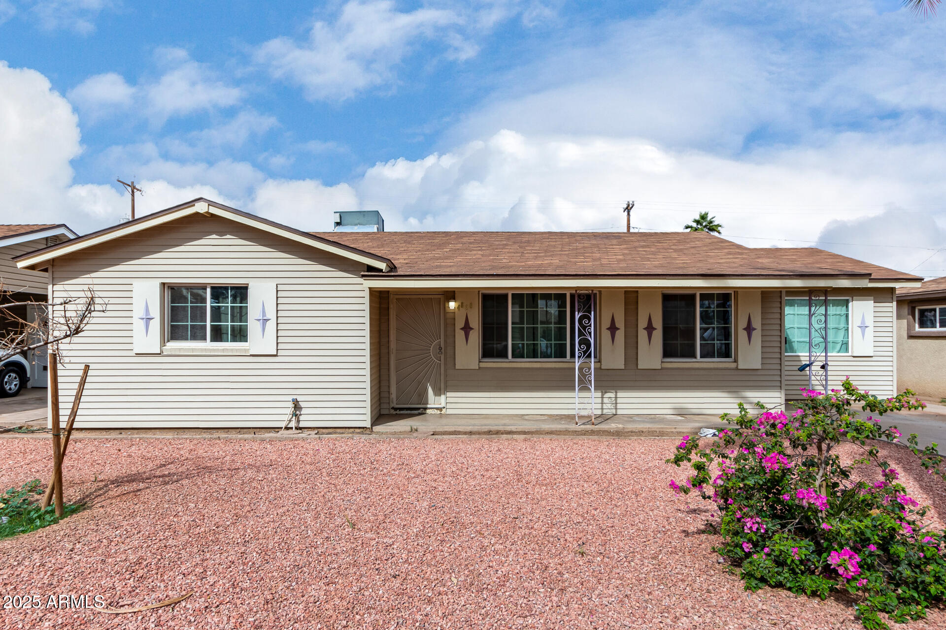 4626 W MITCHELL Drive