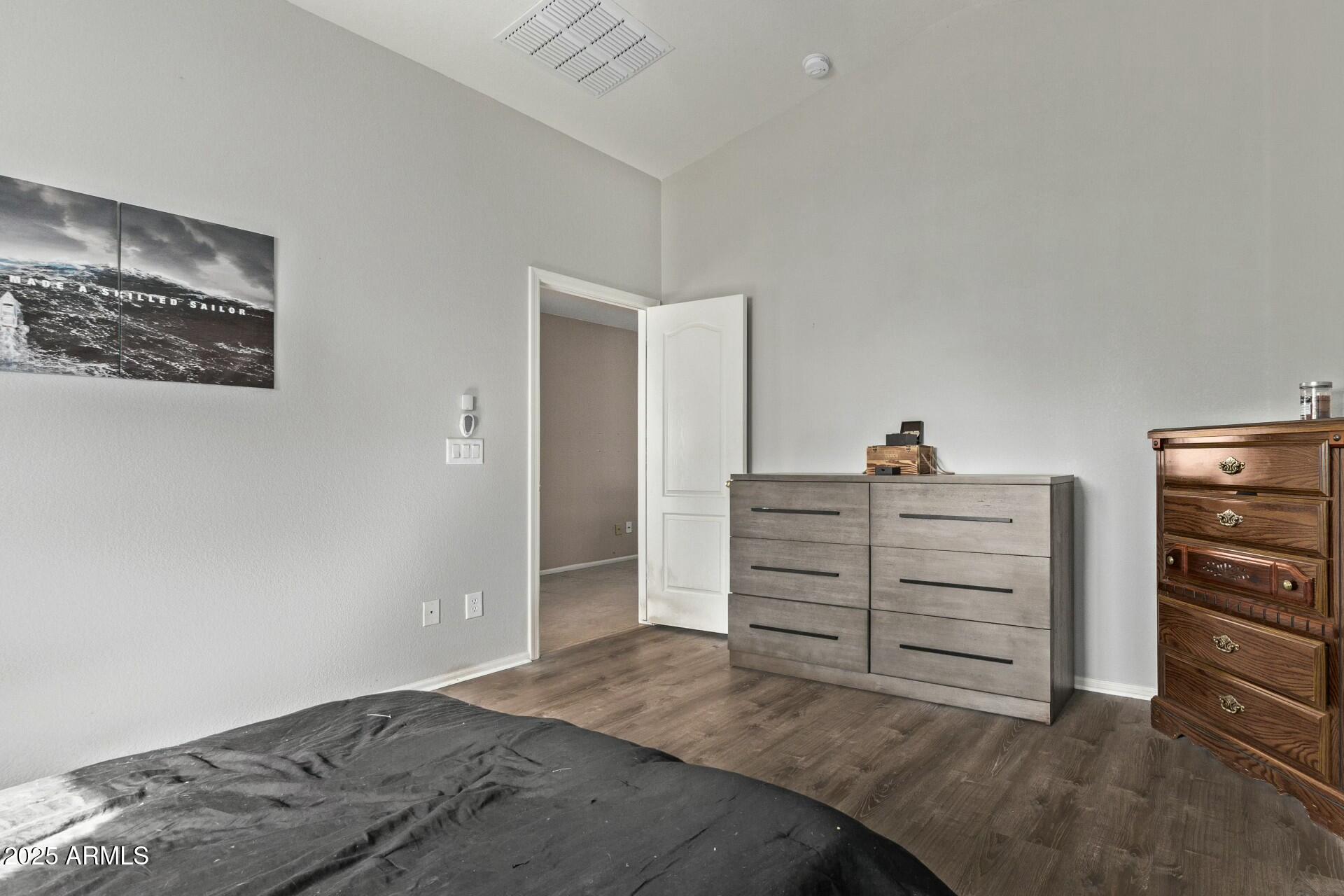 4045 E ARAGONITE Lane