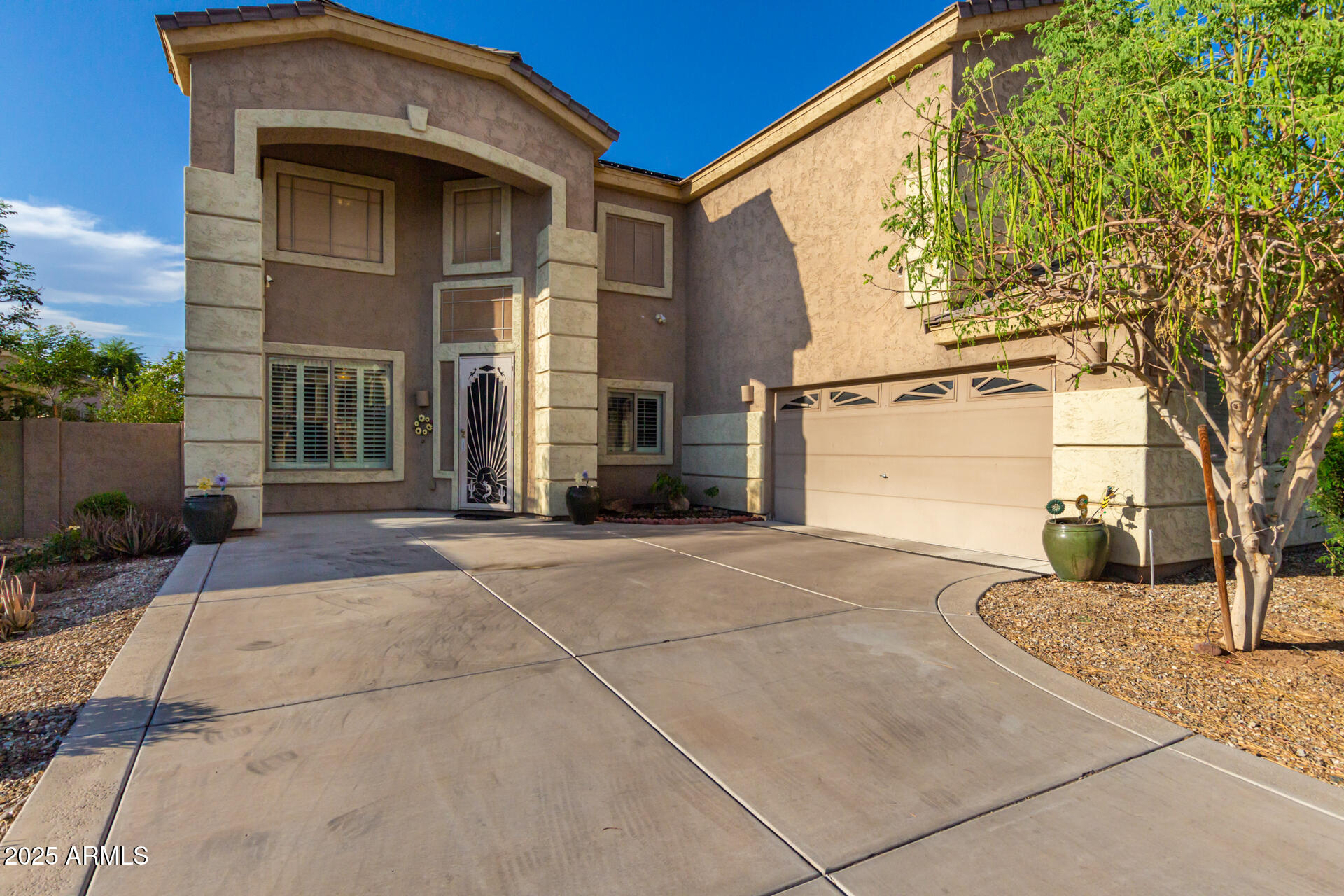 6838 W LYNNE Lane