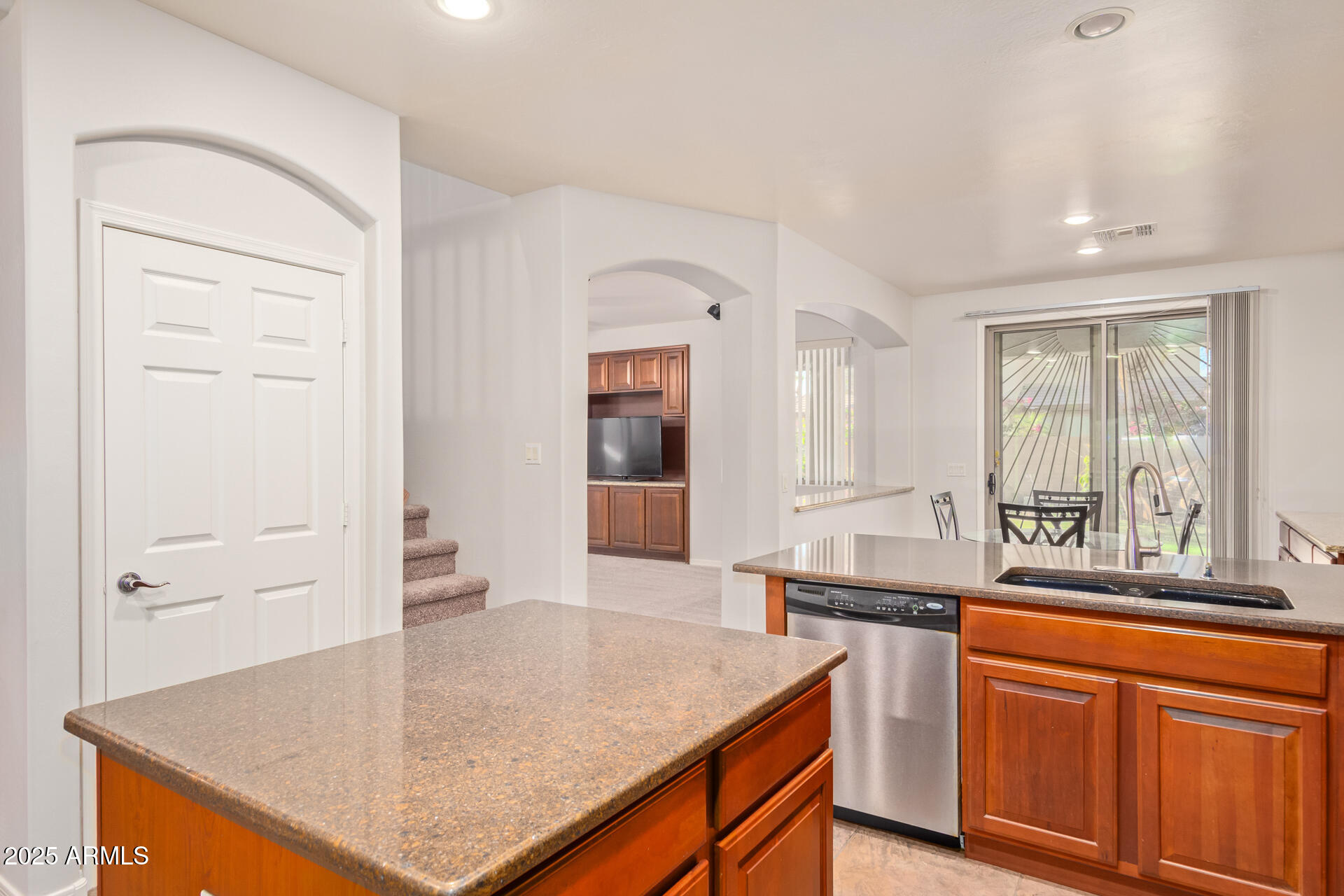 6838 W LYNNE Lane