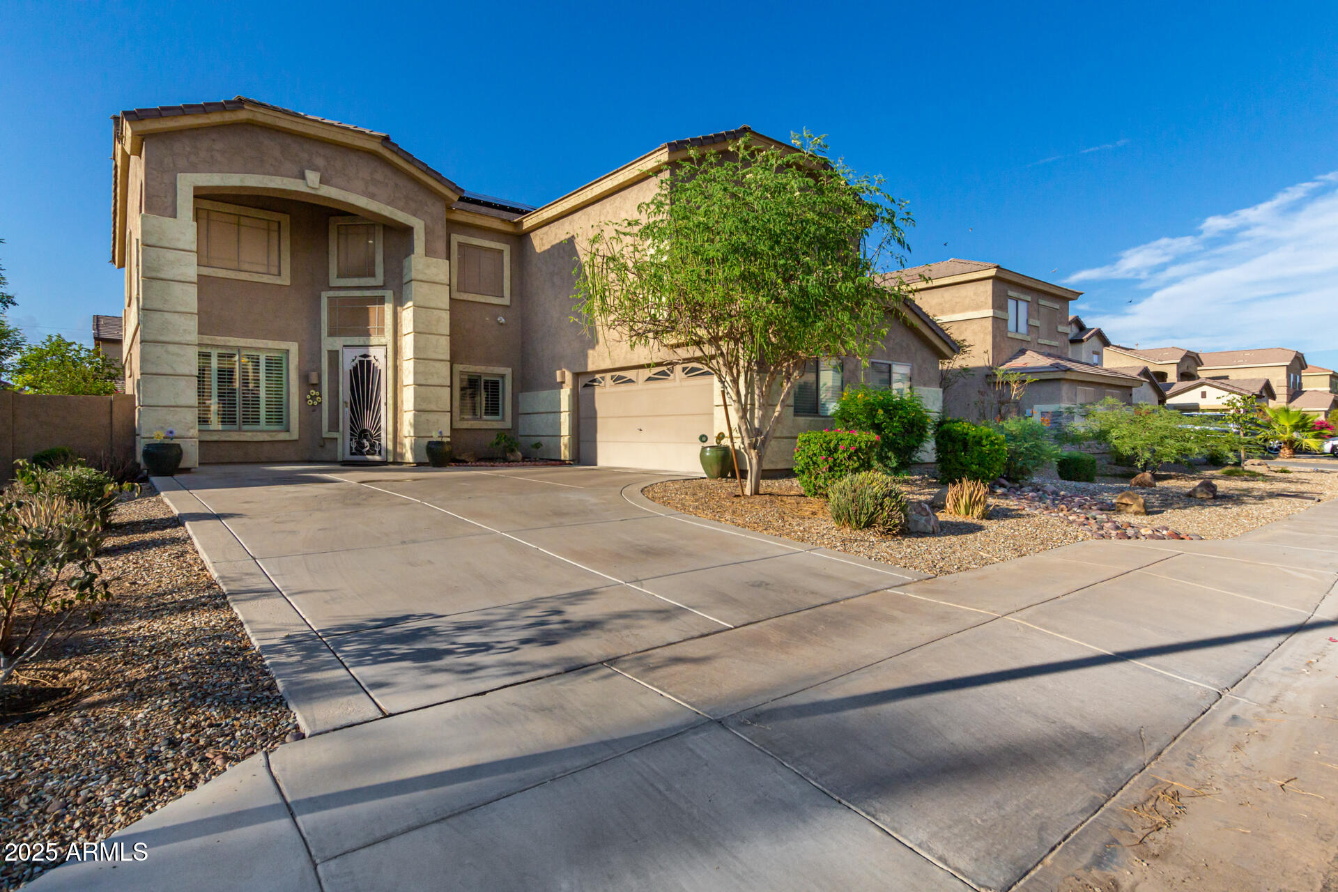 6838 W LYNNE Lane
