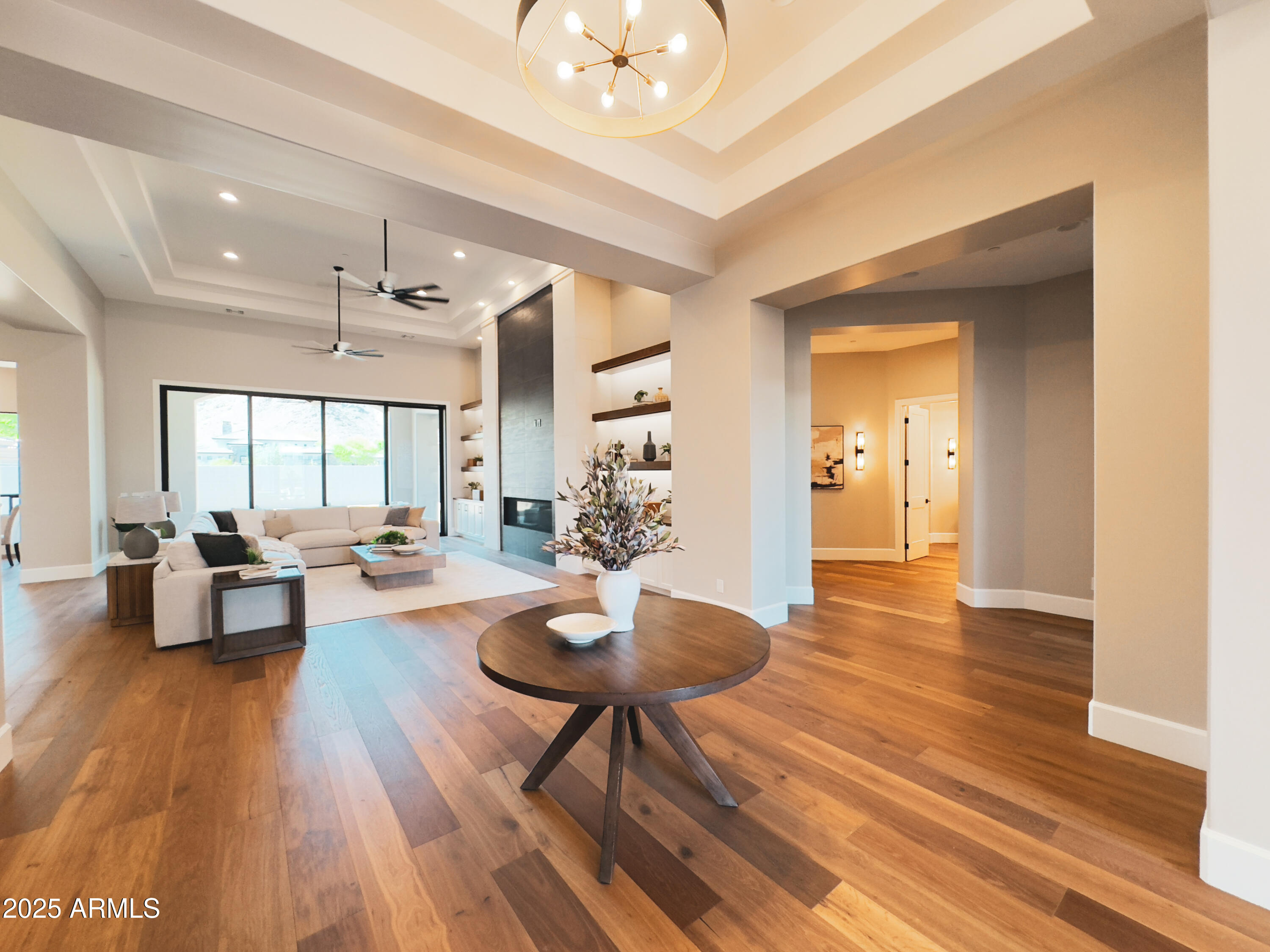 3046 W Redwood Lane
