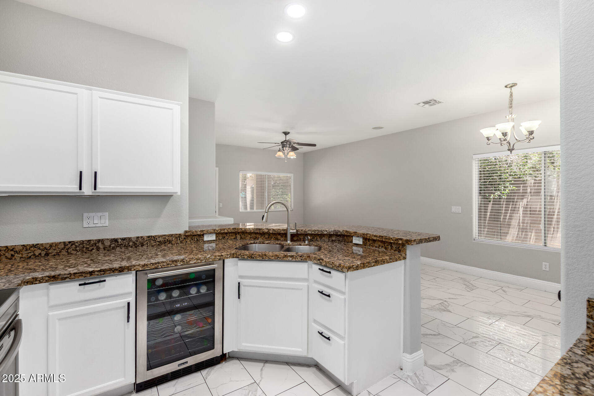 3704 E WYATT