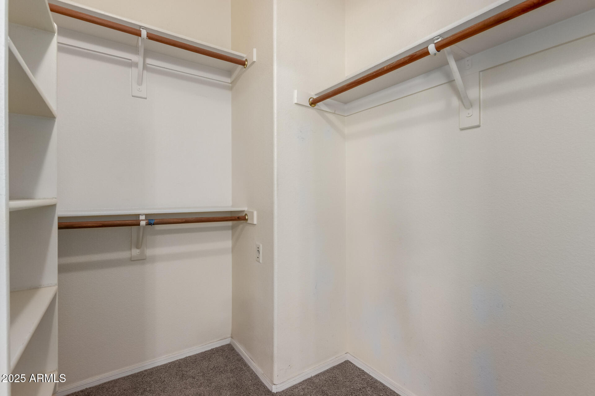 3704 E WYATT