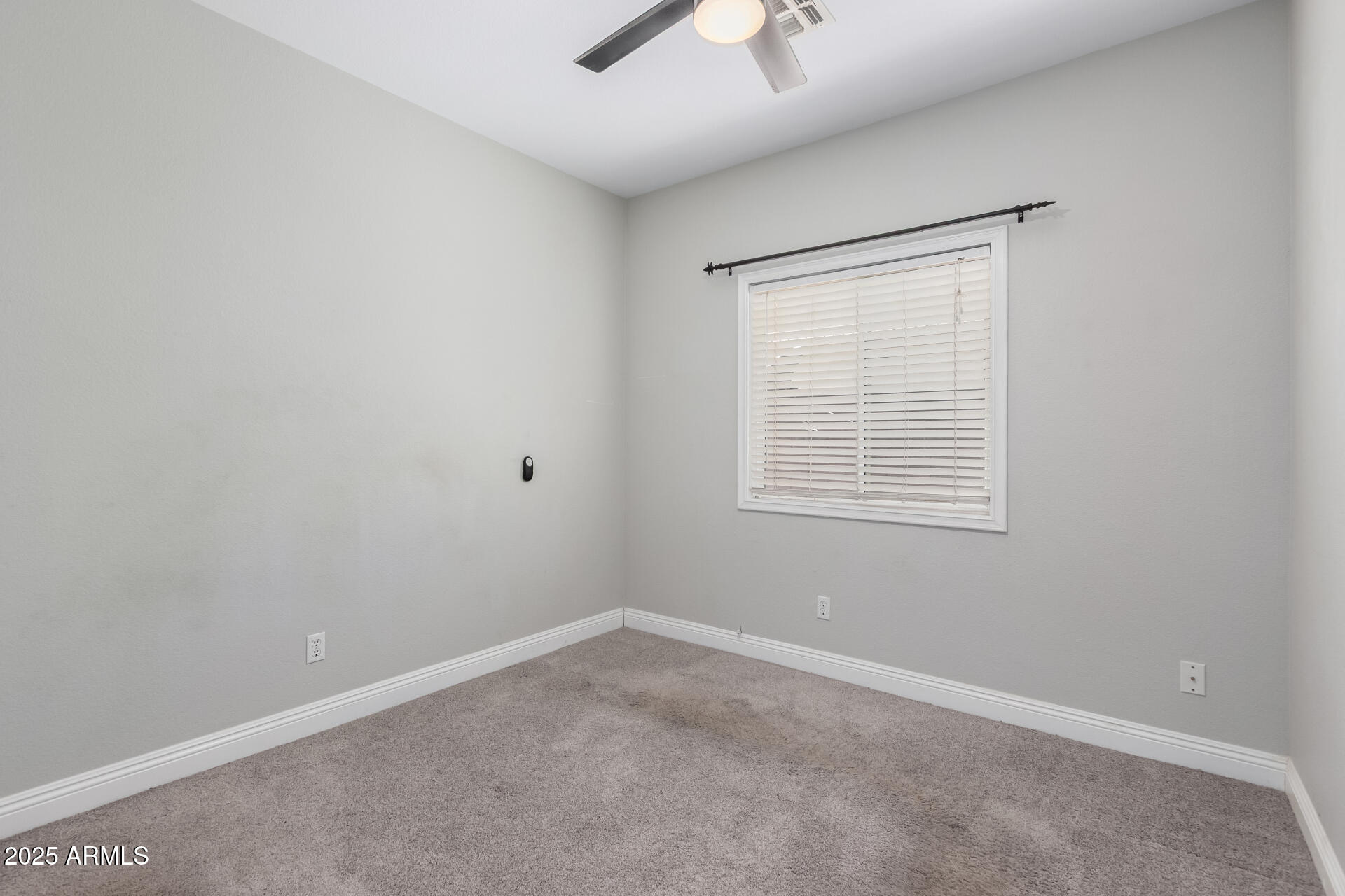 3704 E WYATT