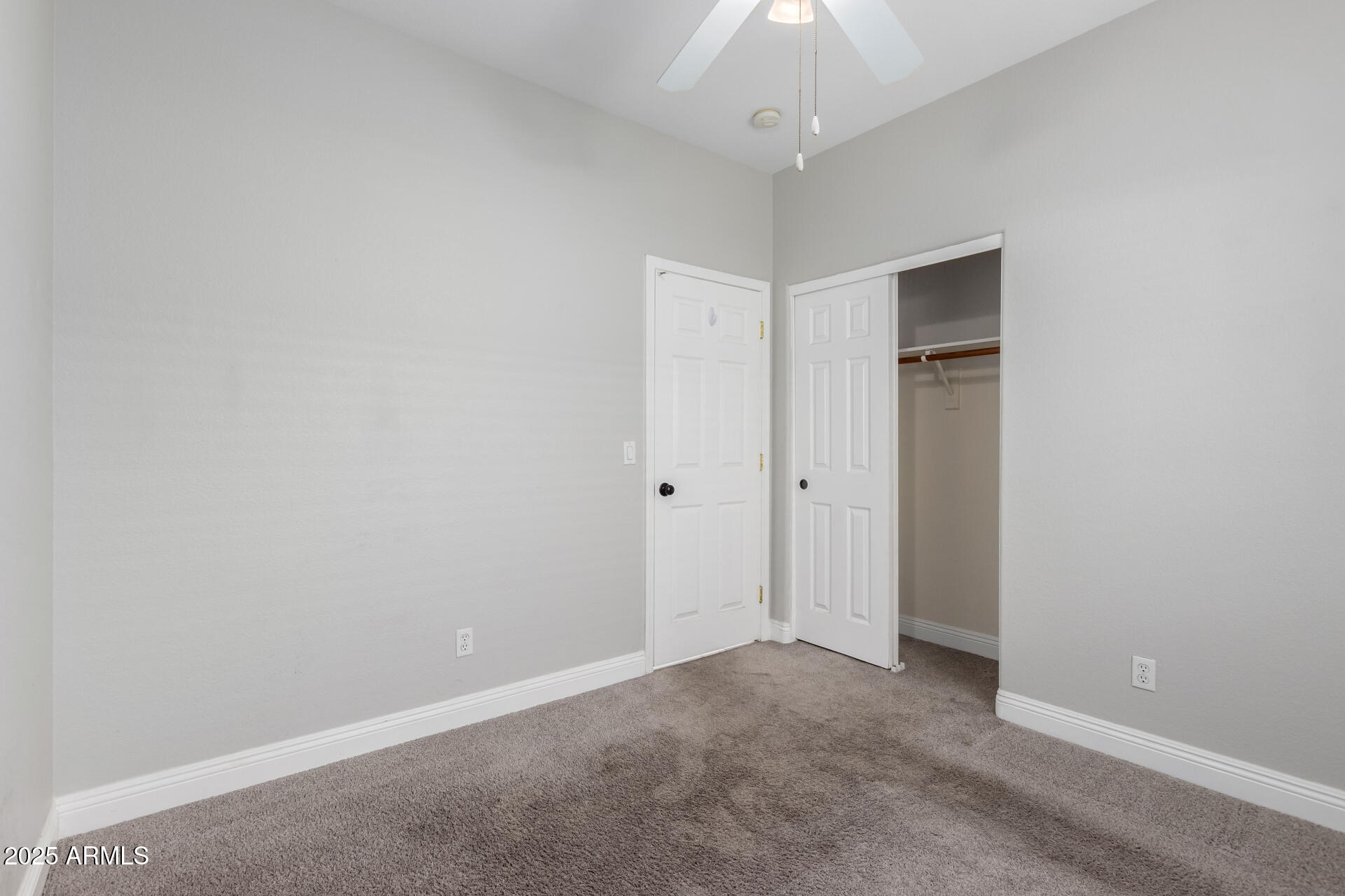 3704 E WYATT