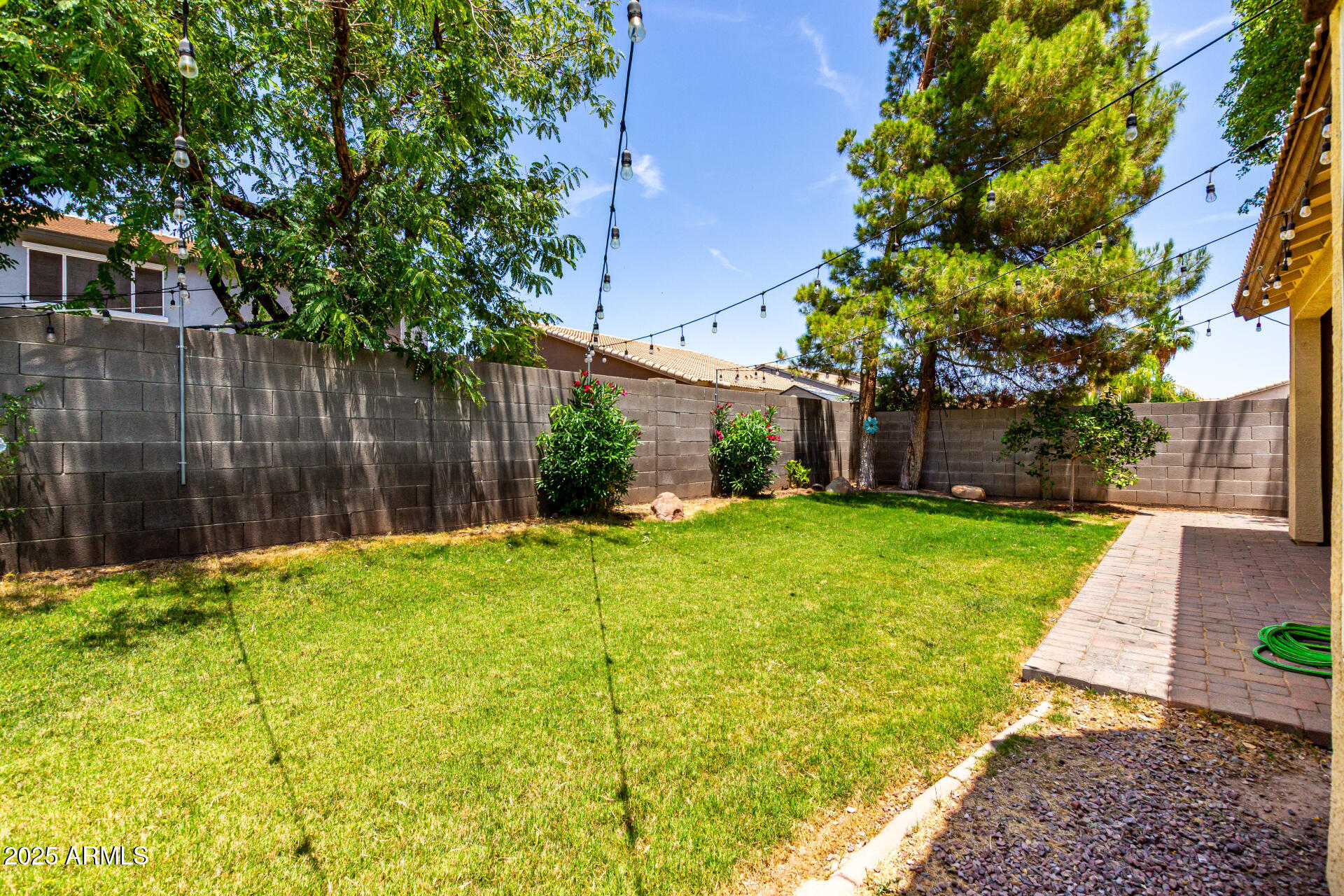 3704 E WYATT