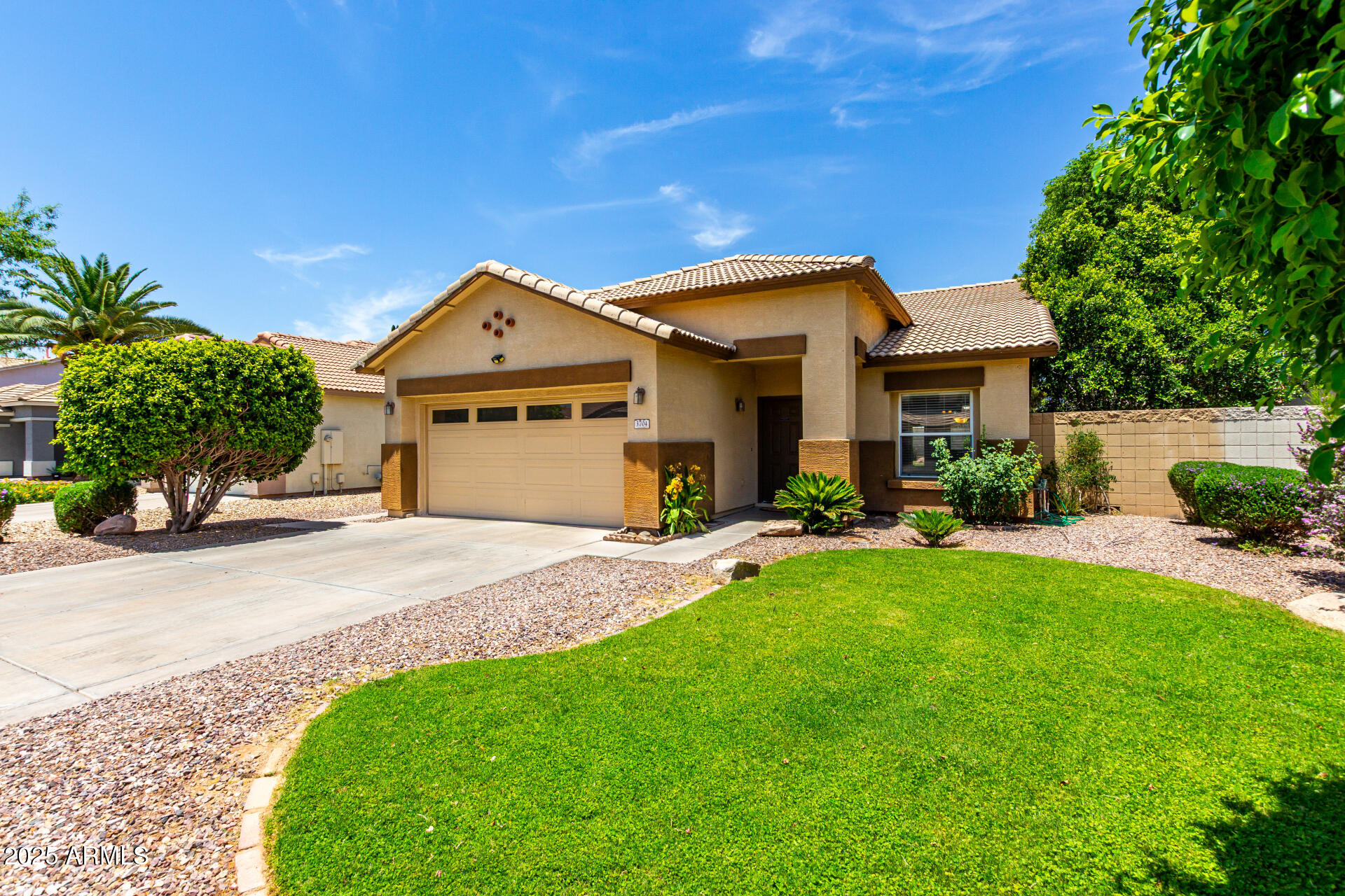 3704 E WYATT