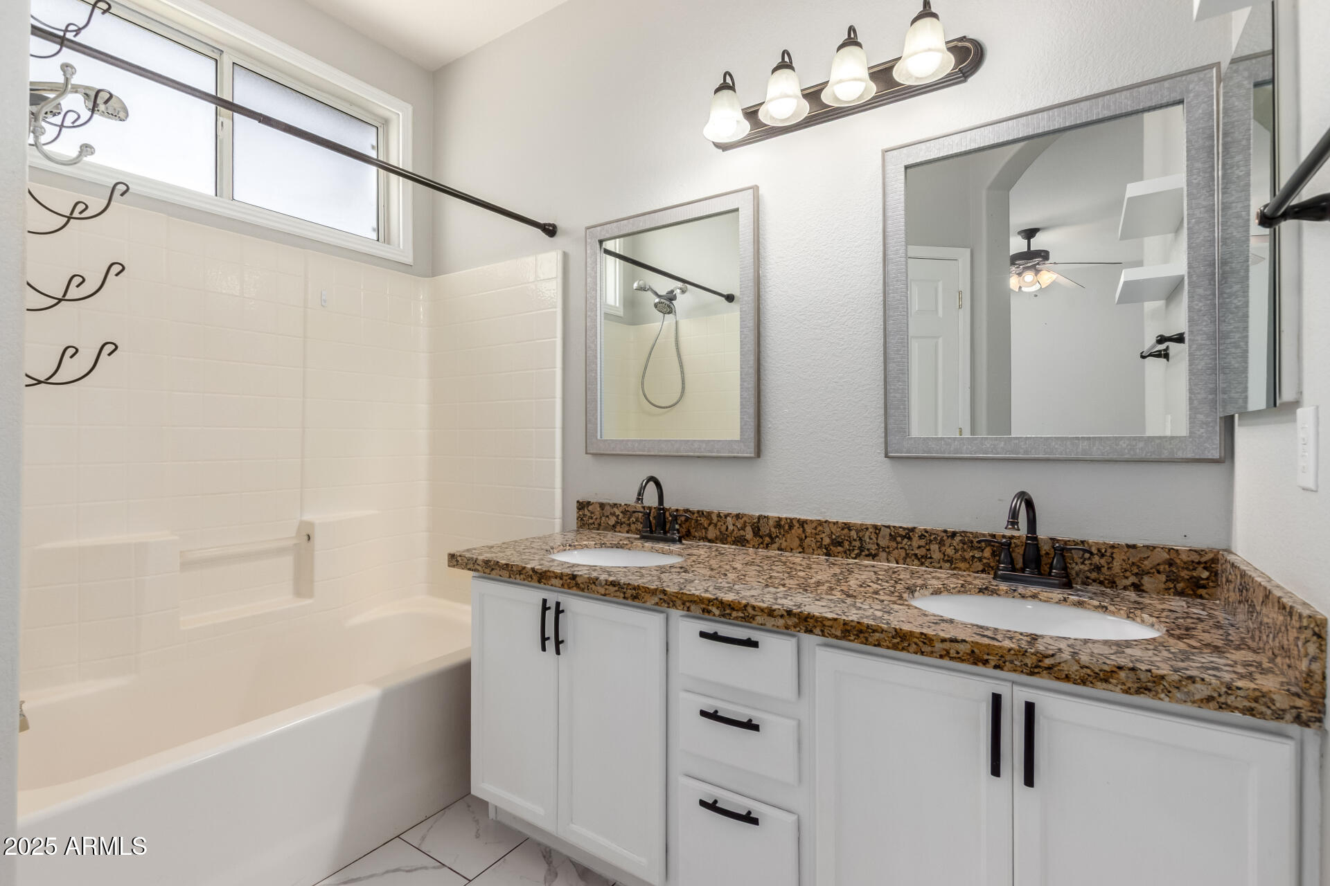 3704 E WYATT