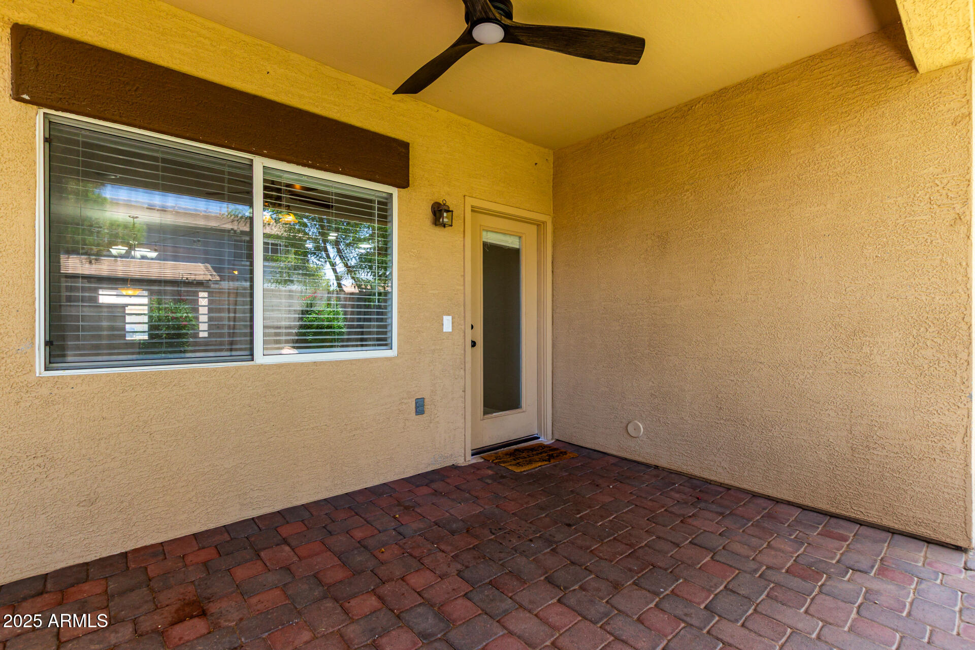 3704 E WYATT