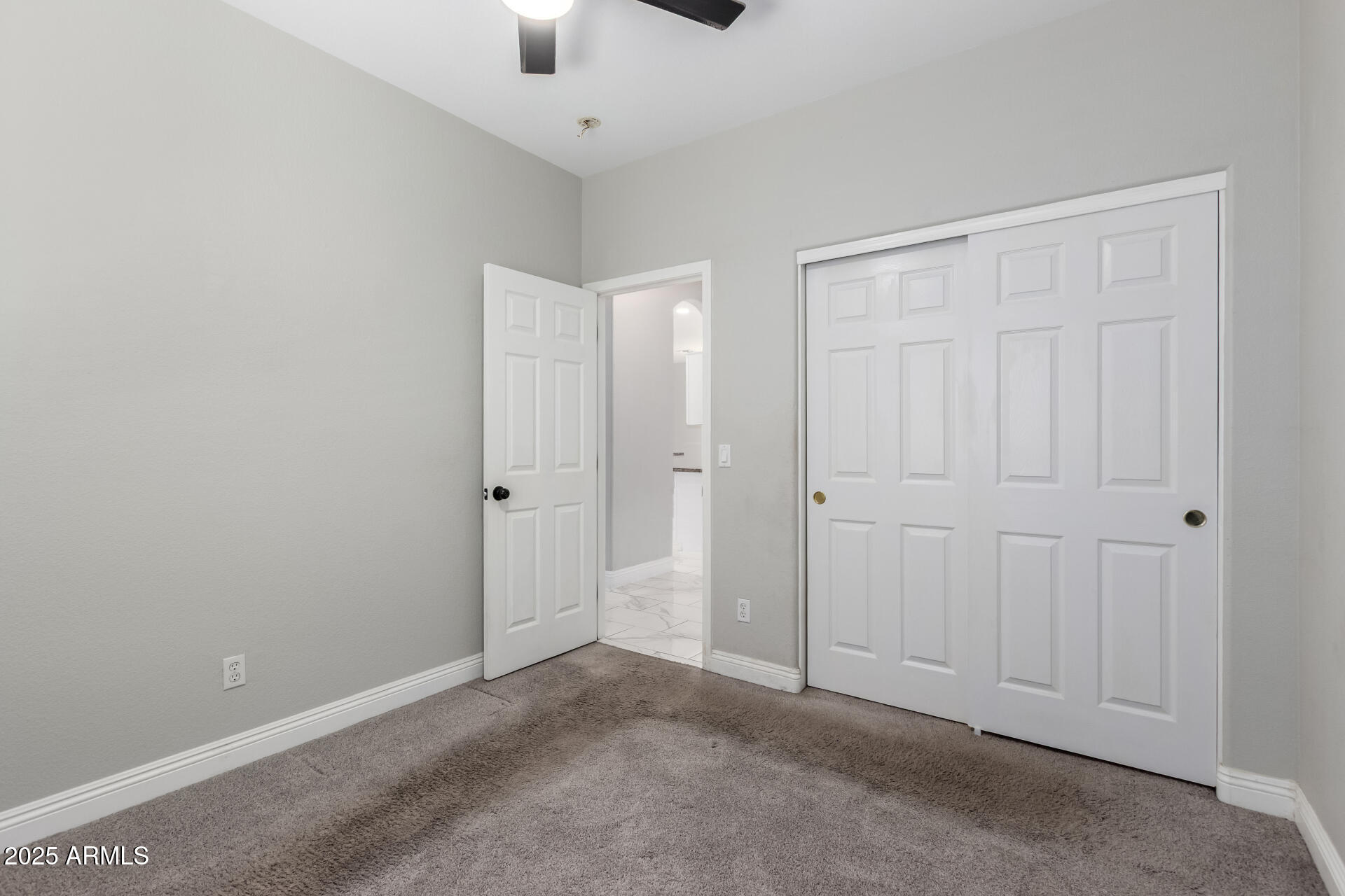 3704 E WYATT