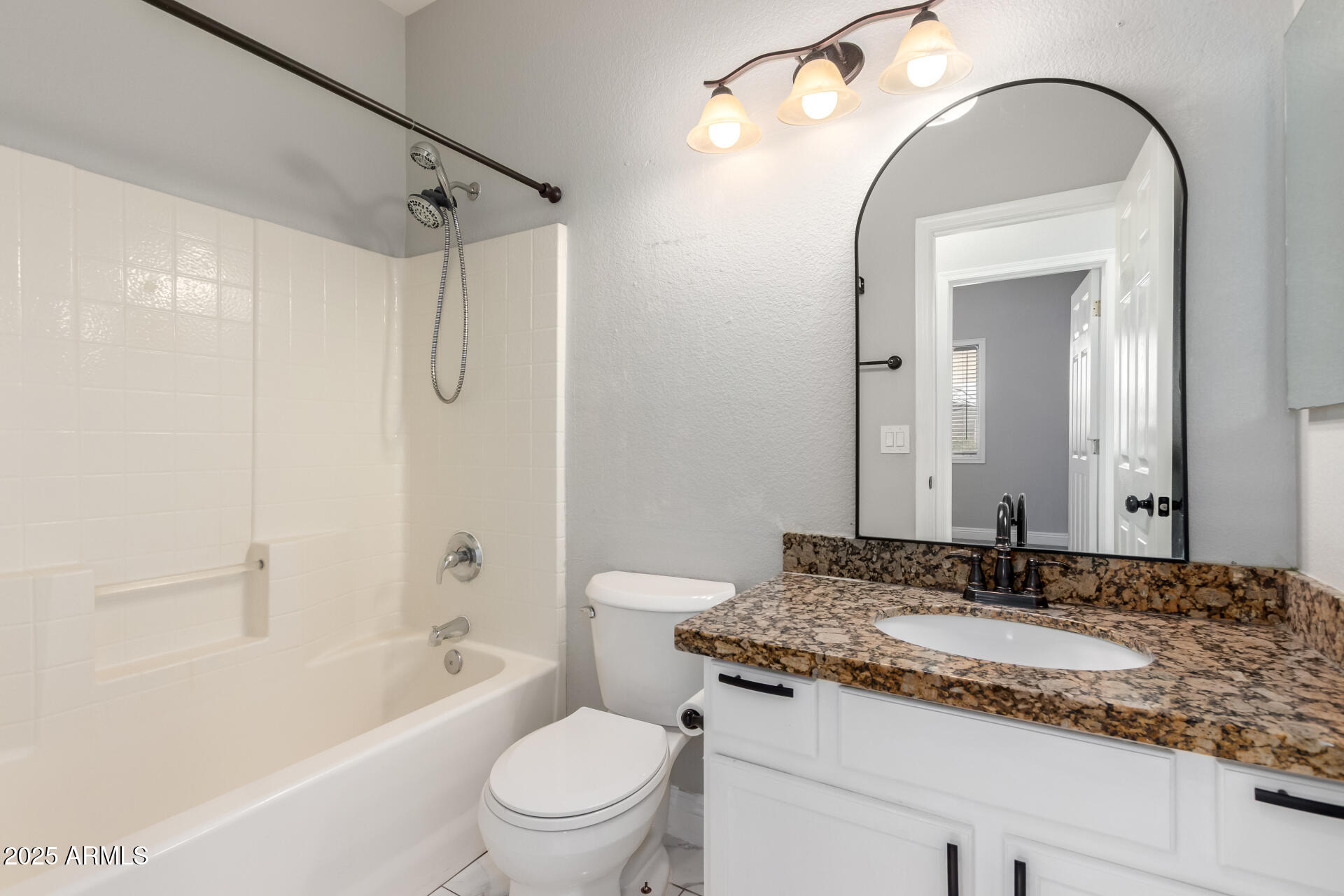 3704 E WYATT