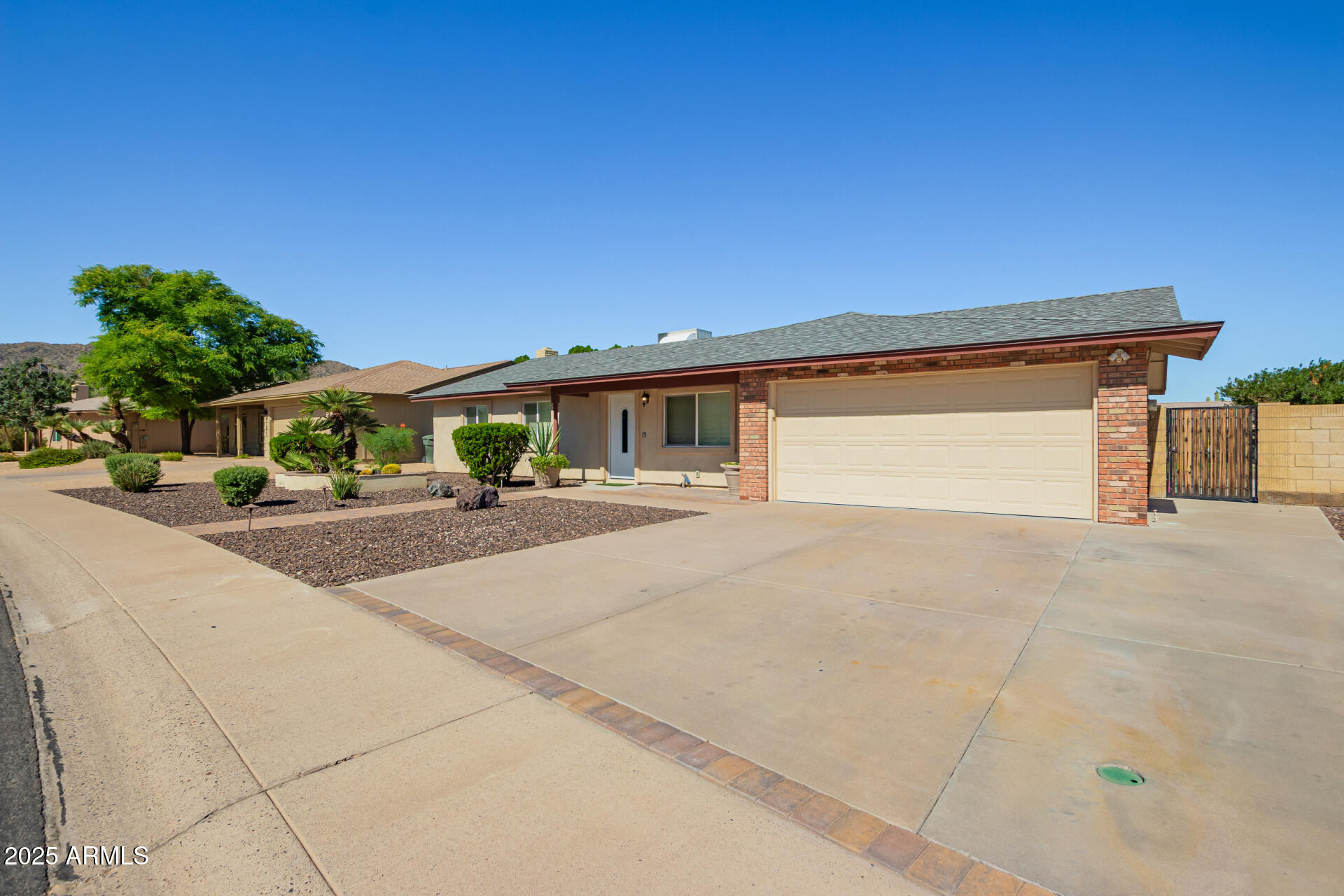 11825 S COCONINO Street