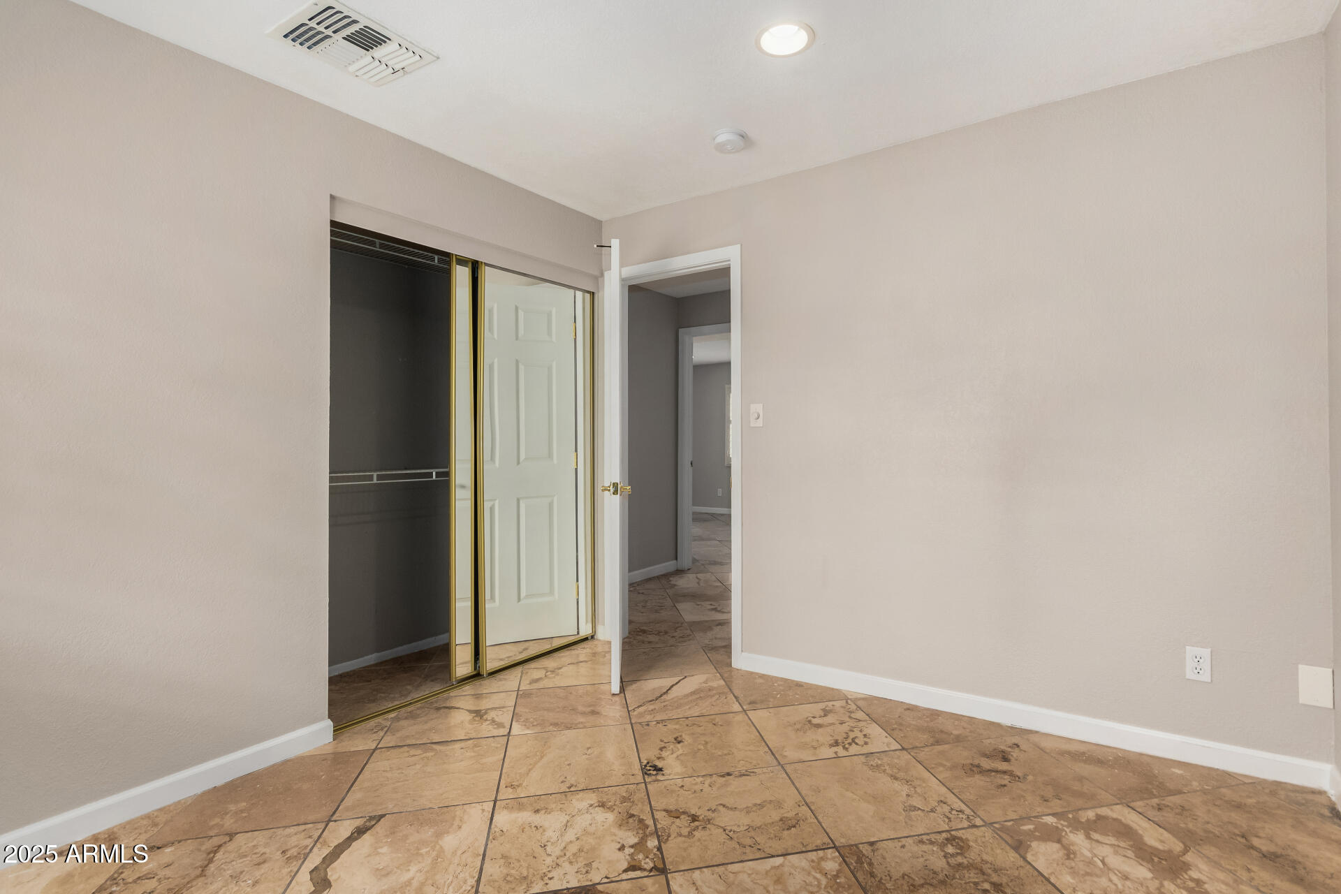 11825 S COCONINO Street