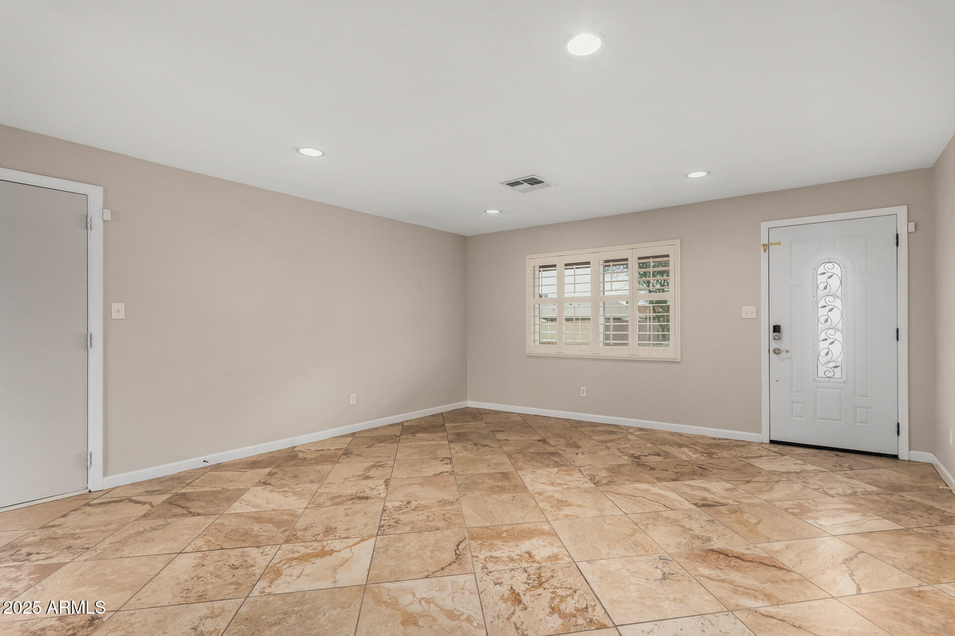 11825 S COCONINO Street