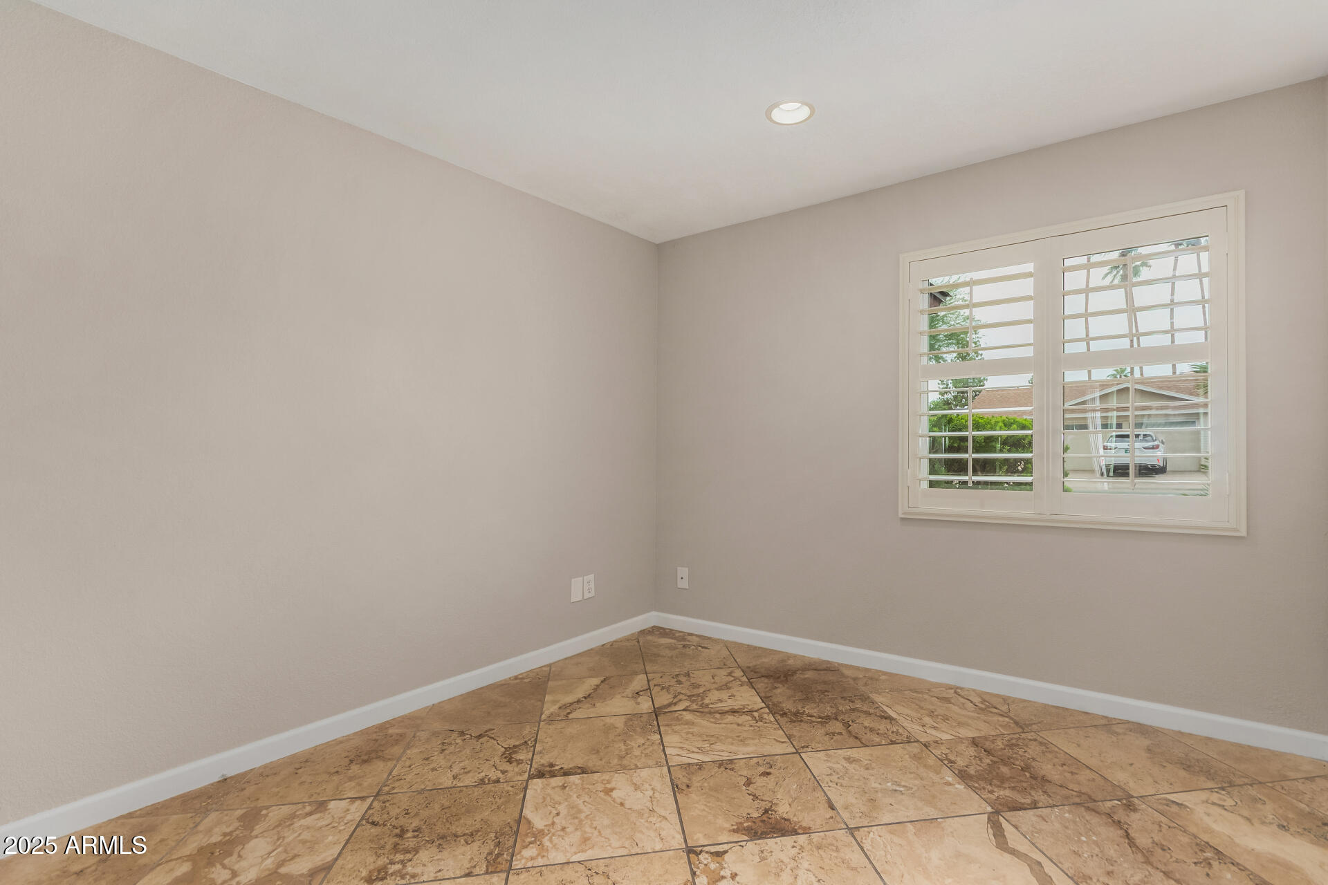 11825 S COCONINO Street