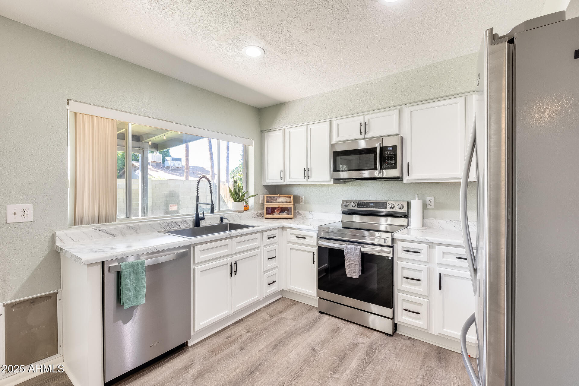 4117 W WINDROSE Drive