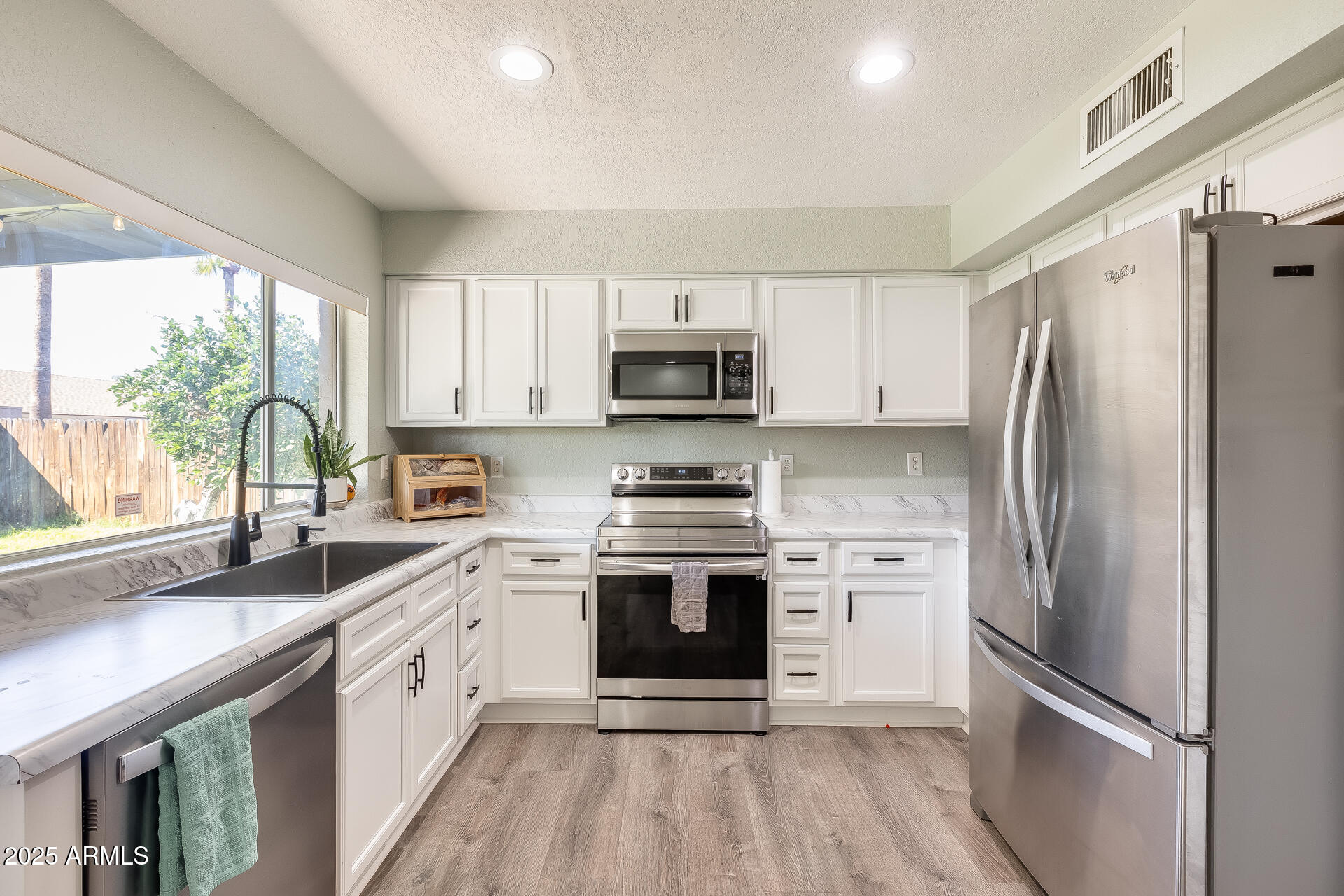 4117 W WINDROSE Drive