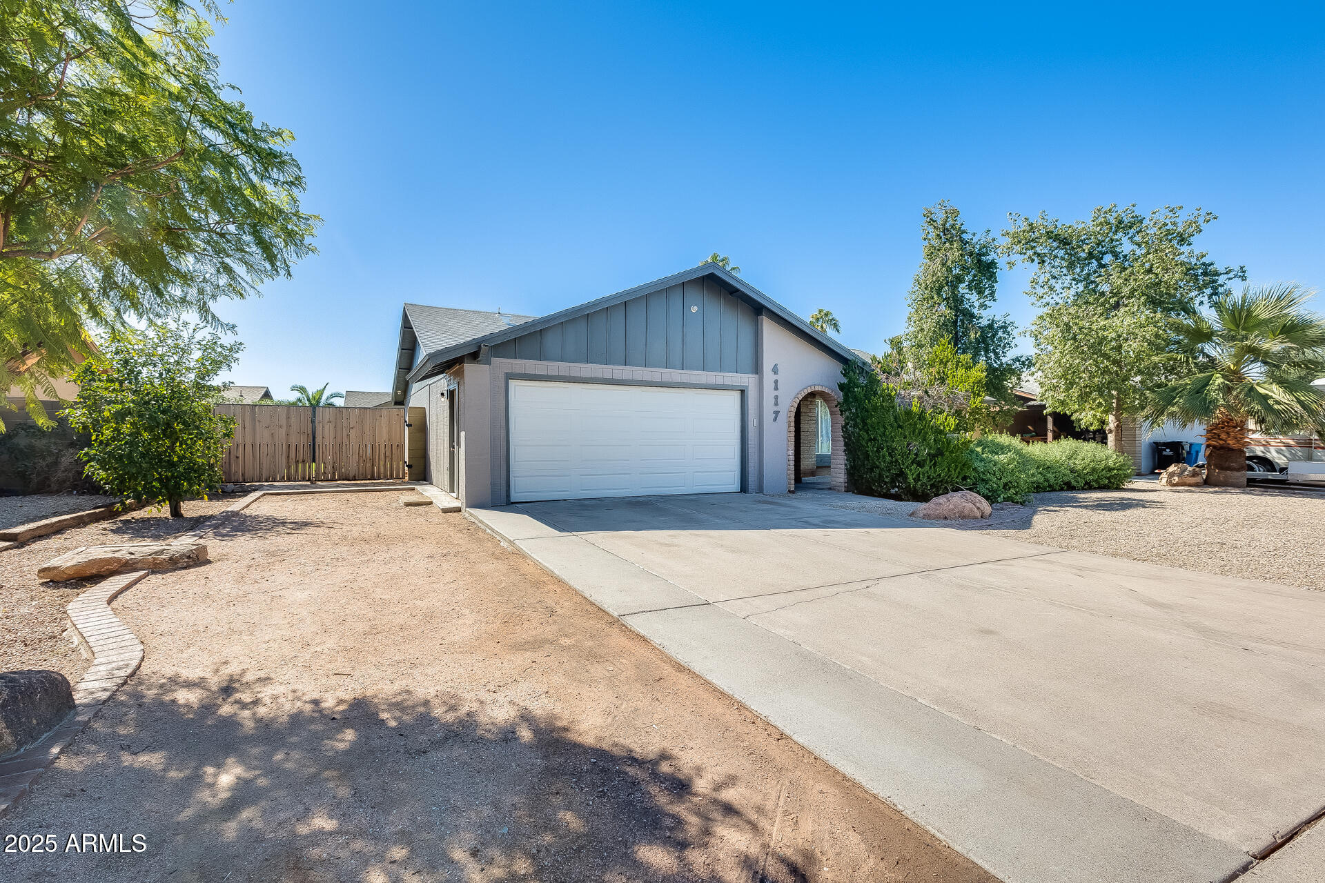 4117 W WINDROSE Drive