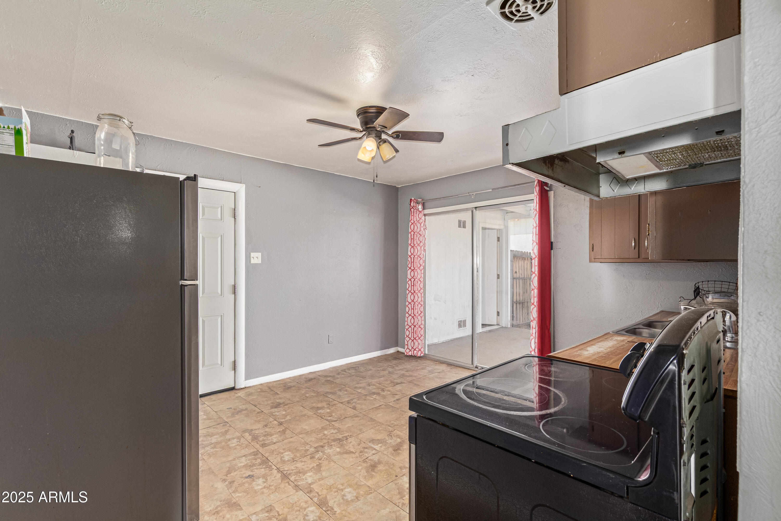 7520 W CRITTENDEN Lane
