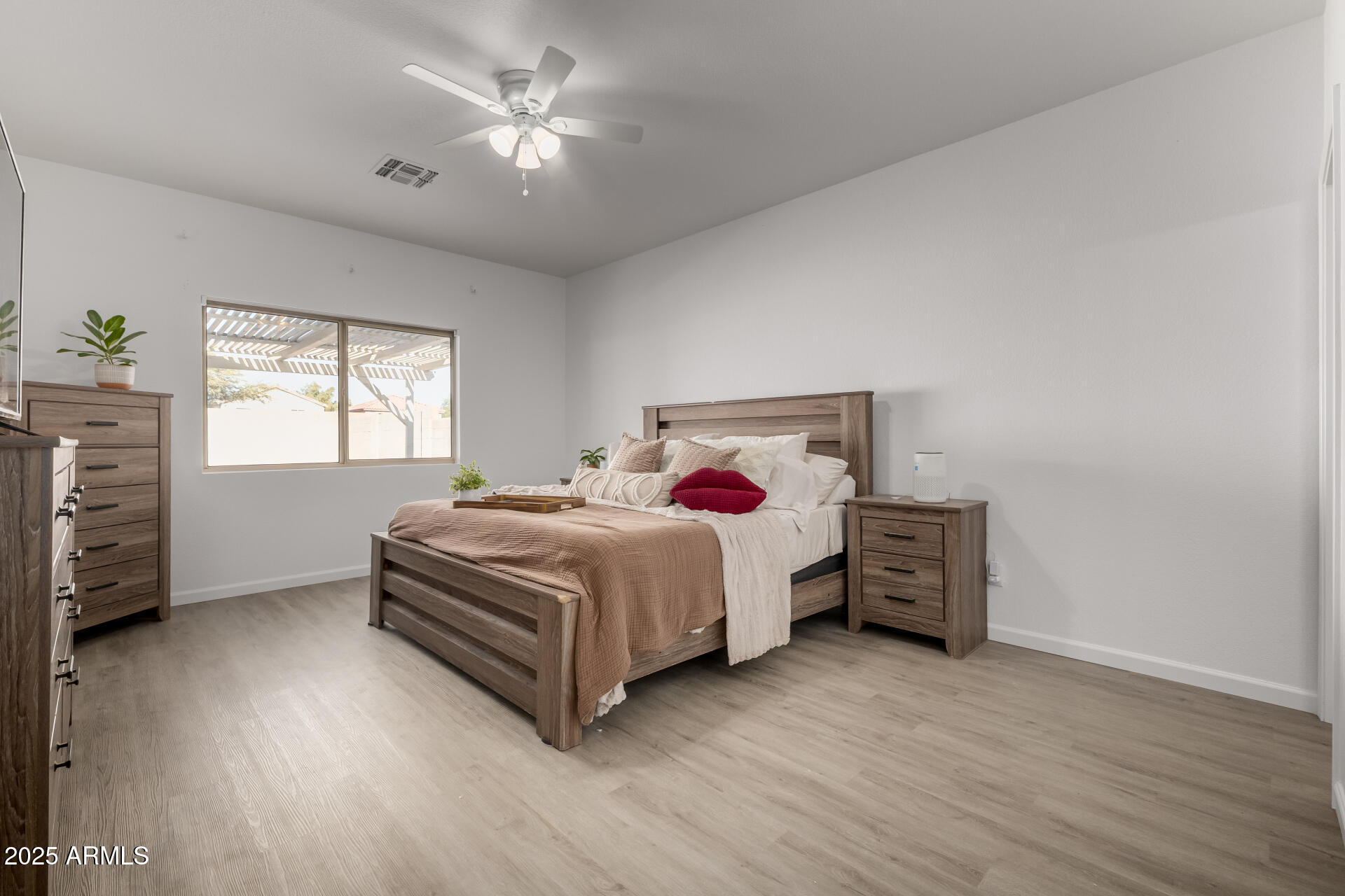 864 E SILVERSMITH Trail
