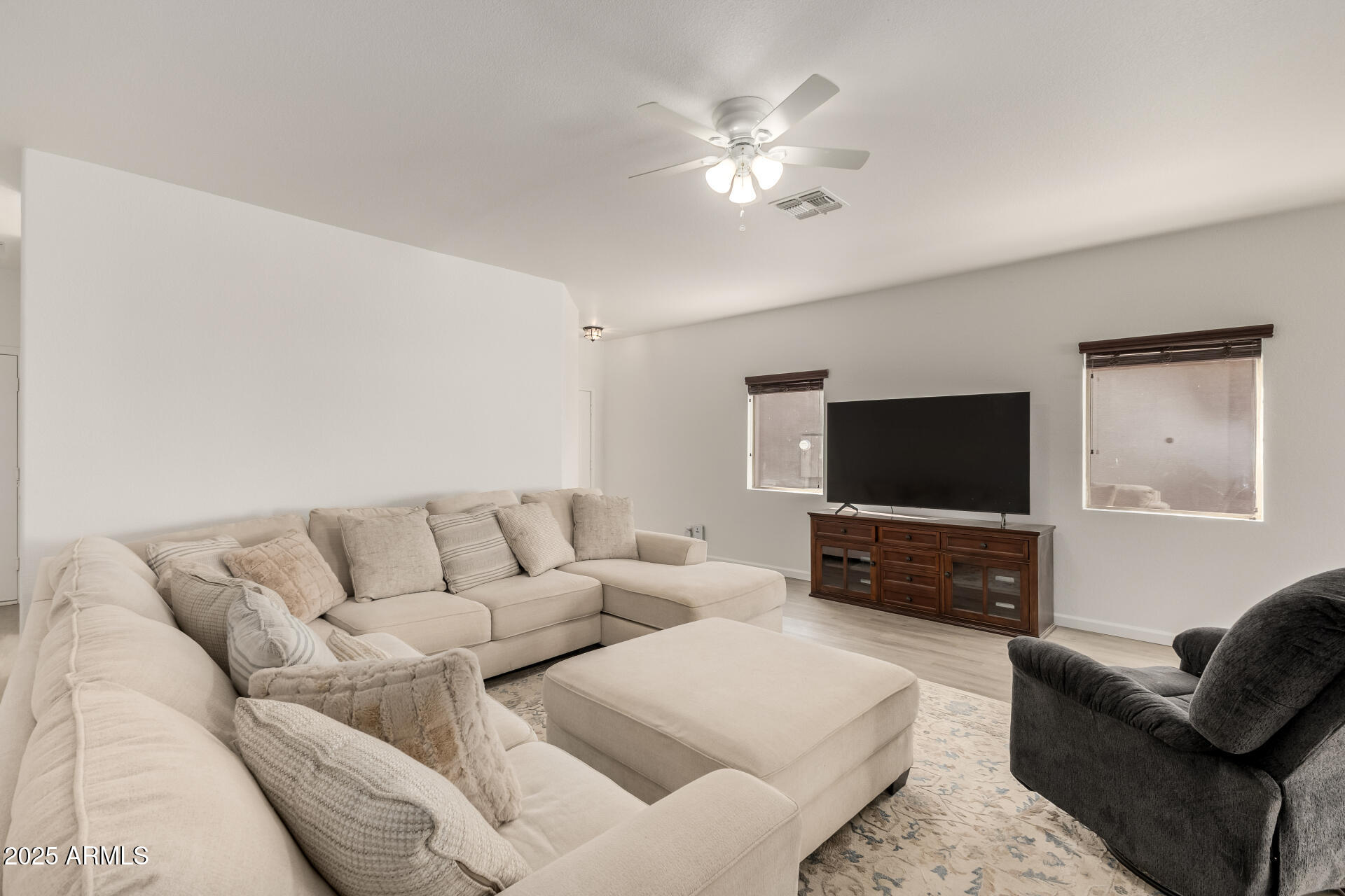864 E SILVERSMITH Trail