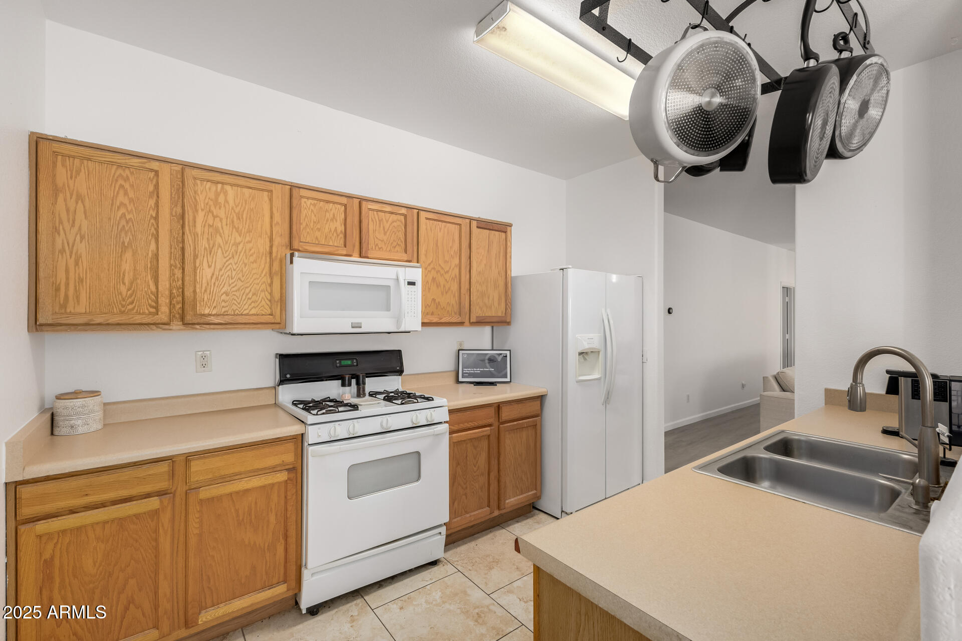 864 E SILVERSMITH Trail