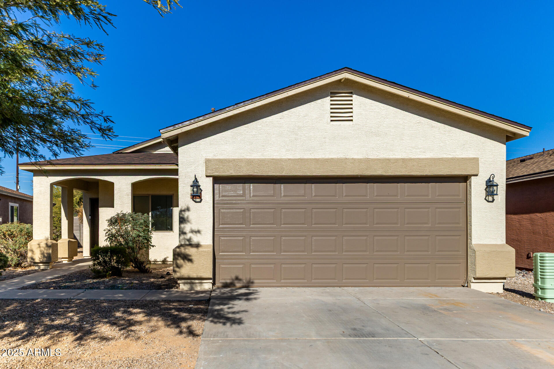 864 E SILVERSMITH Trail