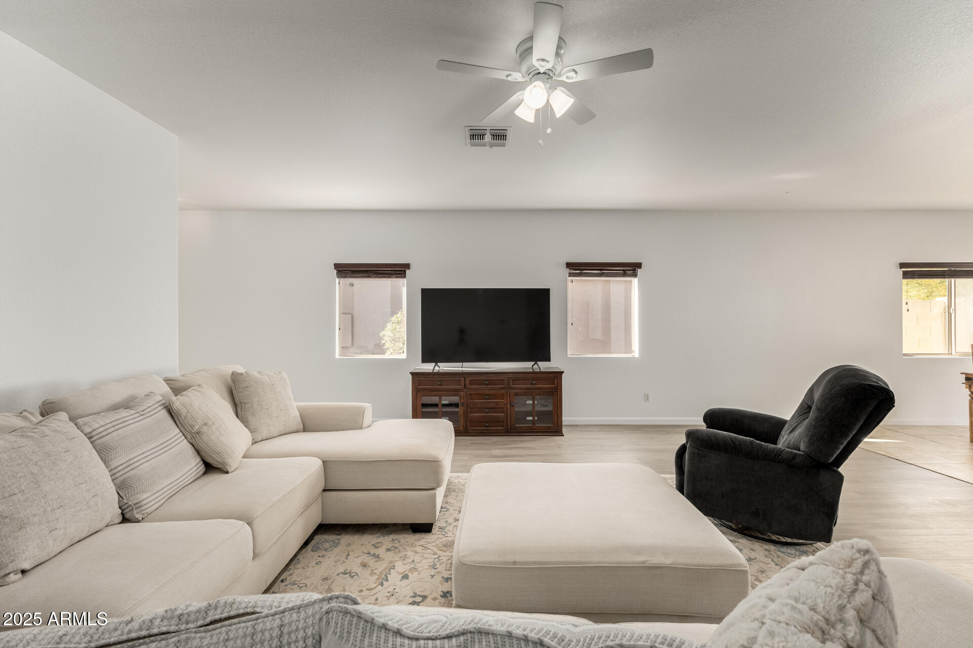 864 E SILVERSMITH Trail