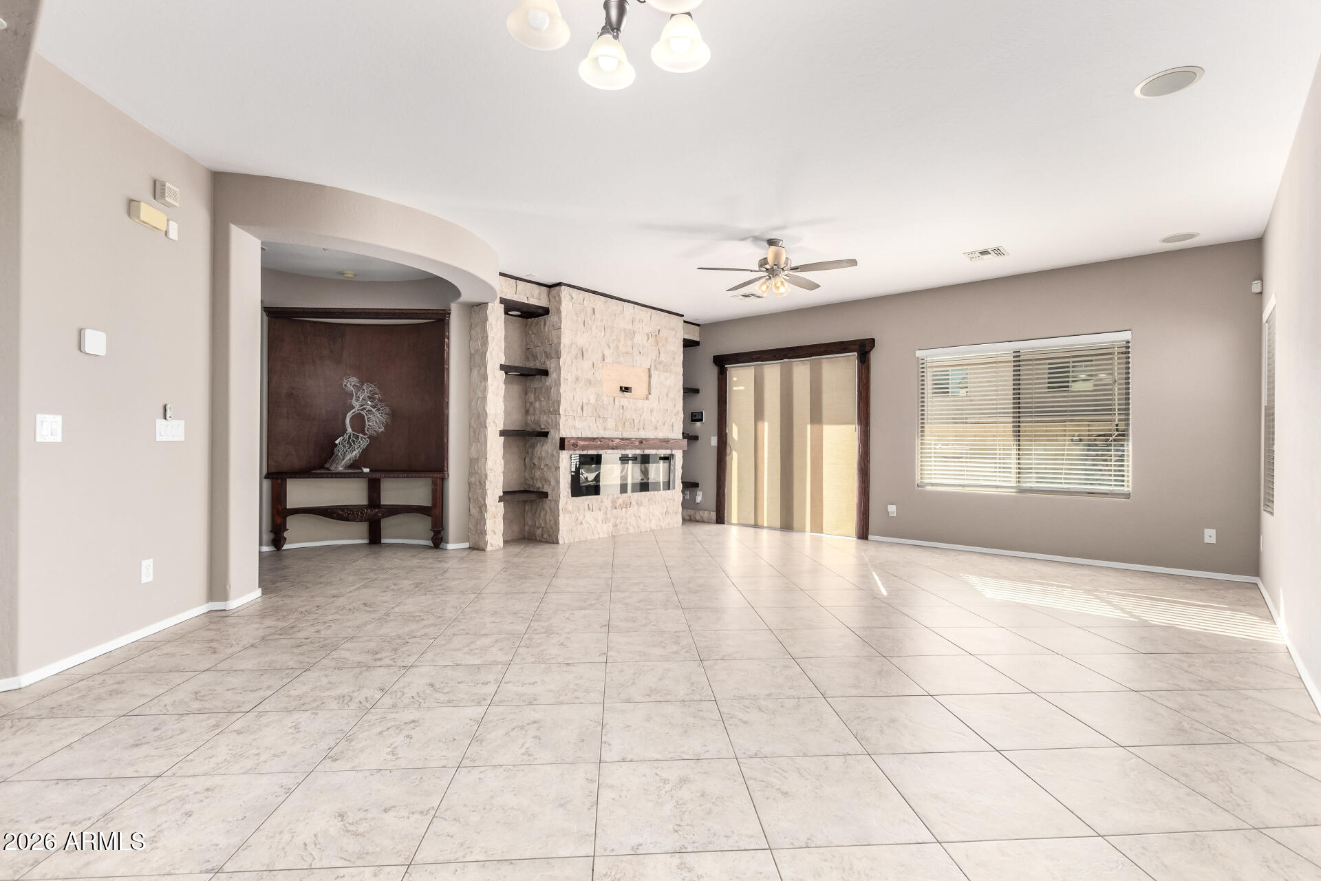 19411 W JEFFERSON Street