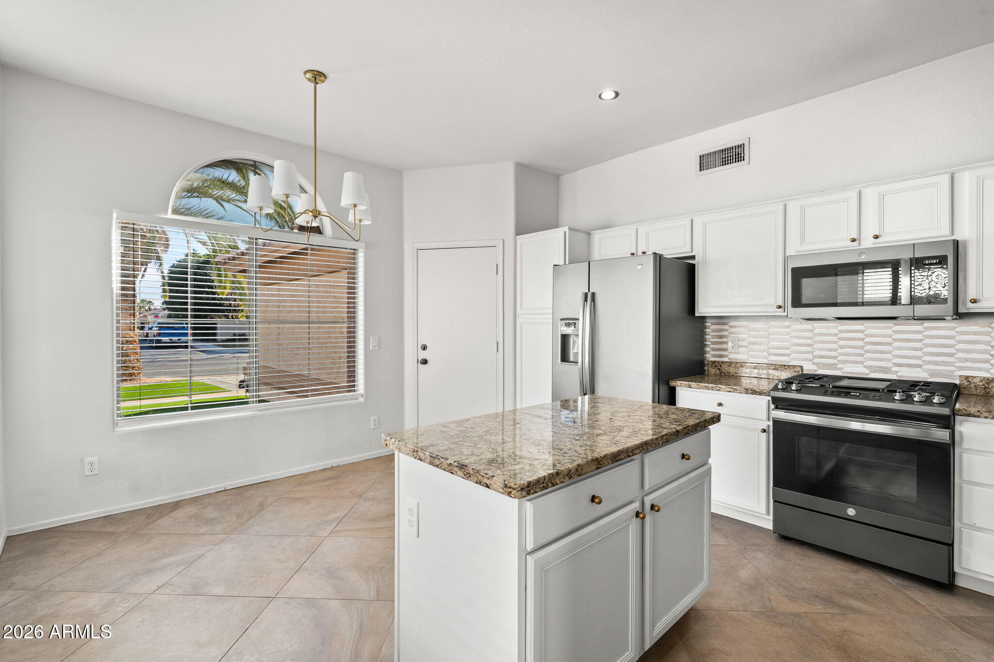 1638 E BARBARITA Avenue