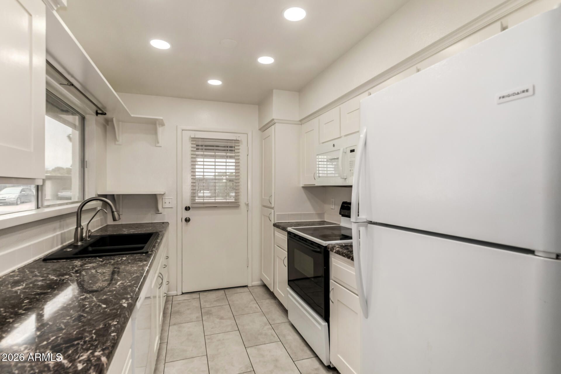 1976 E DEL SUR Drive