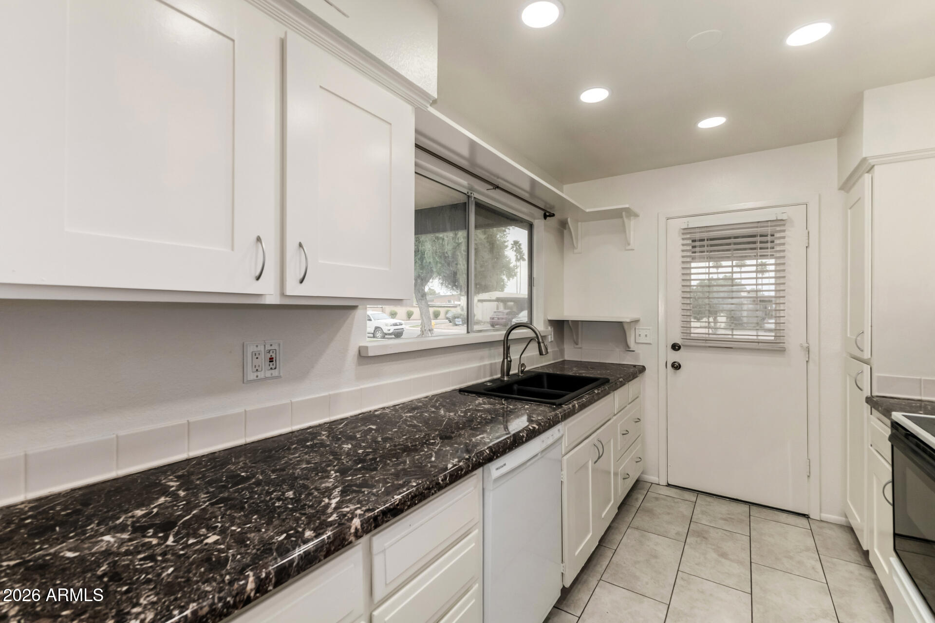 1976 E DEL SUR Drive