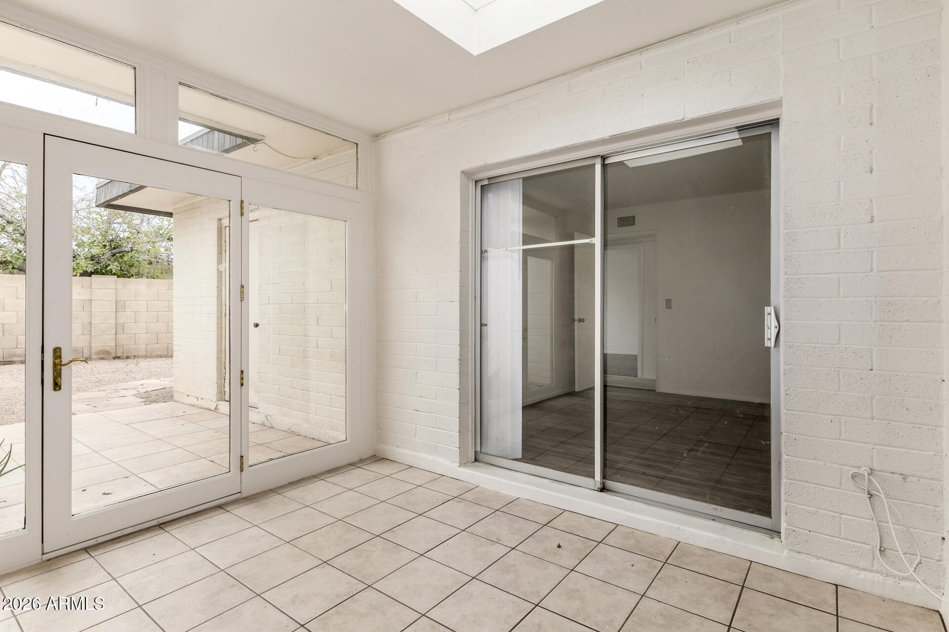 1976 E DEL SUR Drive