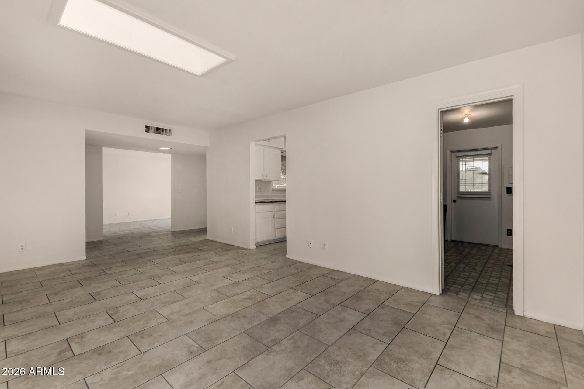 1976 E DEL SUR Drive