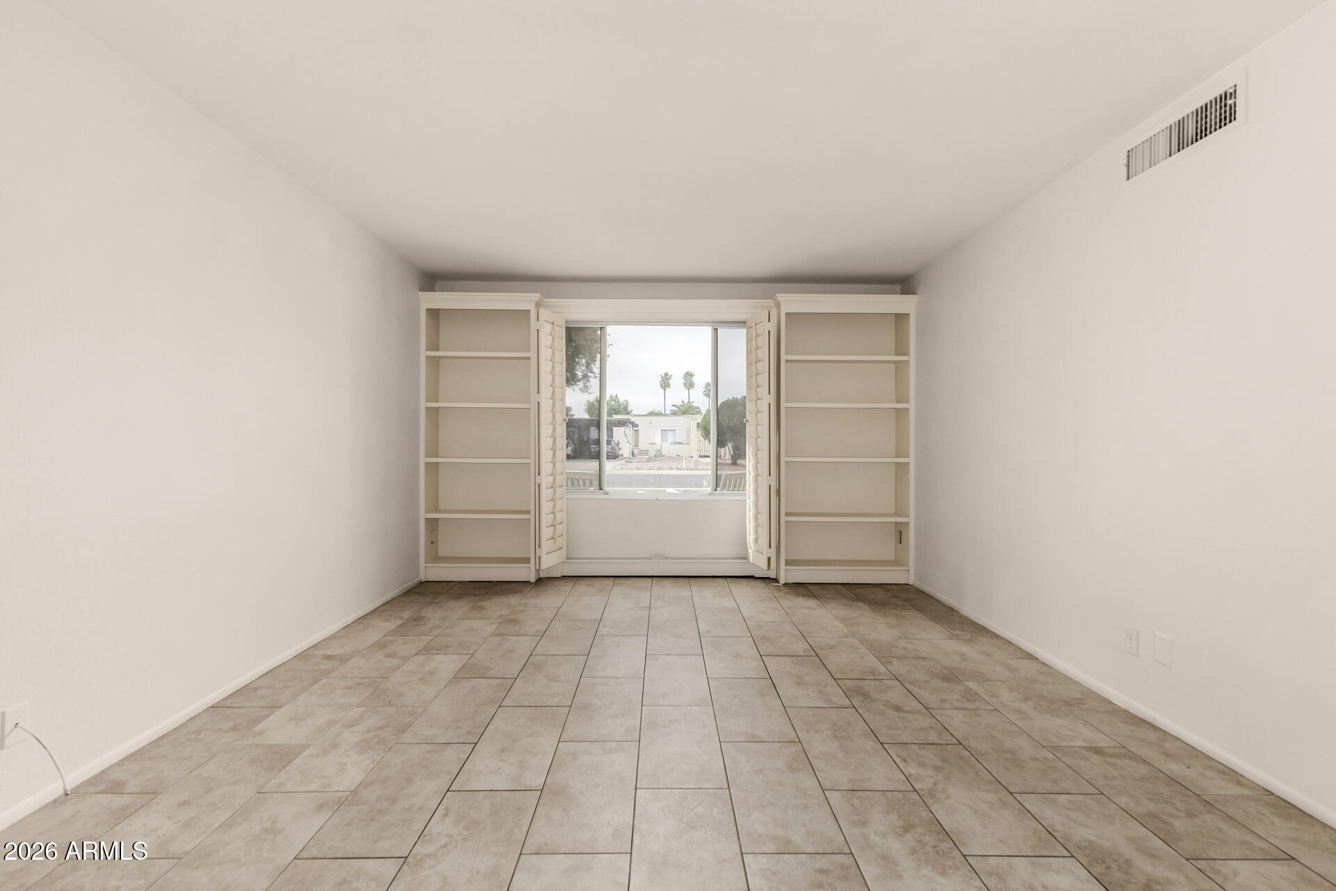 1976 E DEL SUR Drive