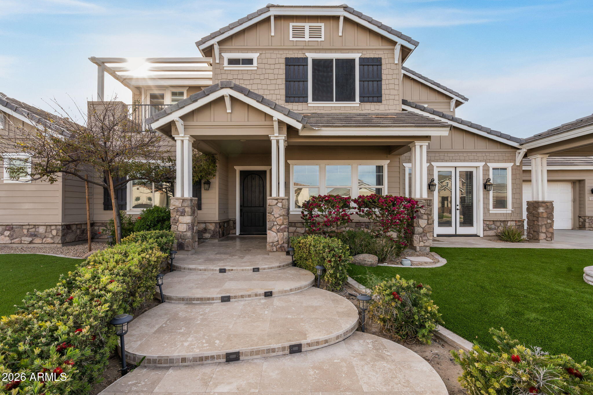 2822 E CONSTANCE Way