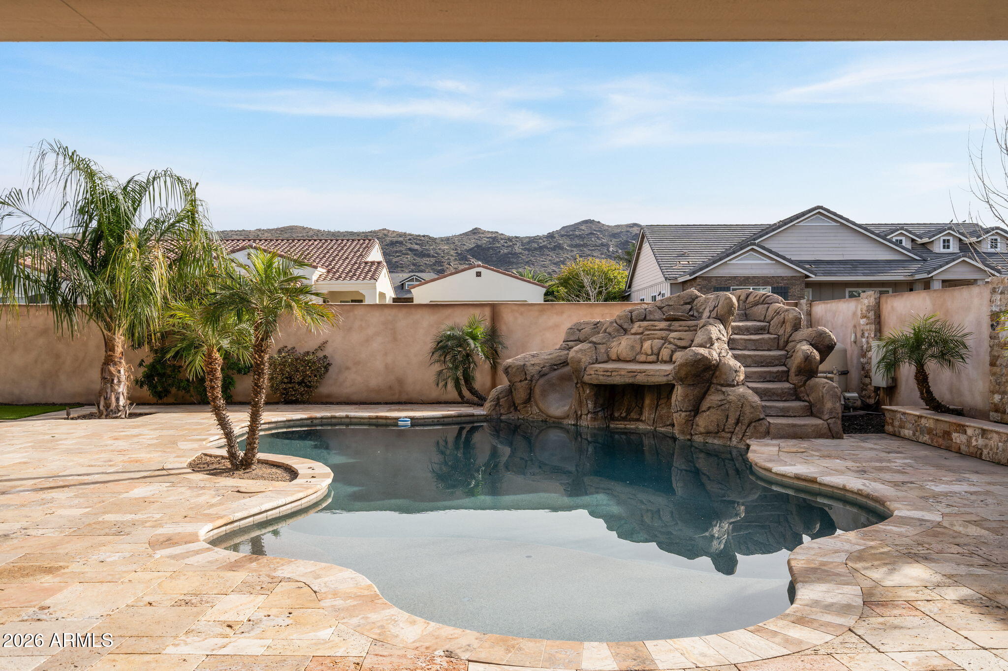 2822 E CONSTANCE Way