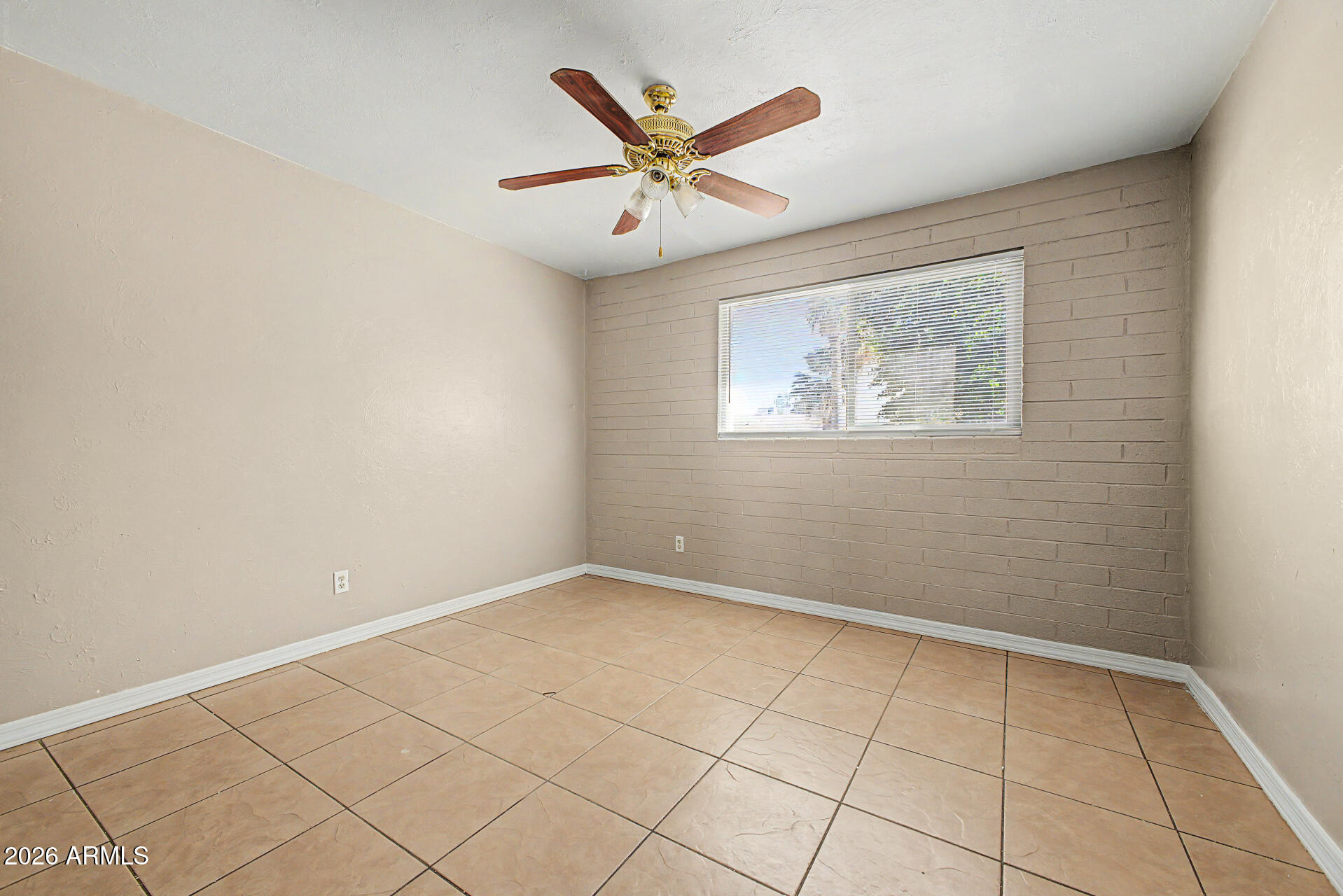 5216 W MULBERRY Drive