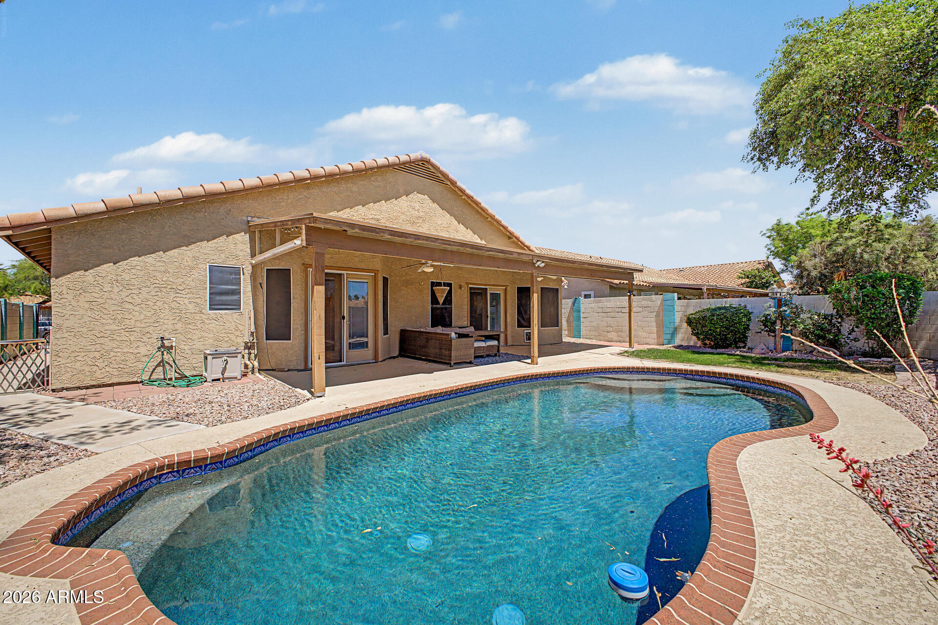 1241 W BUTLER Drive