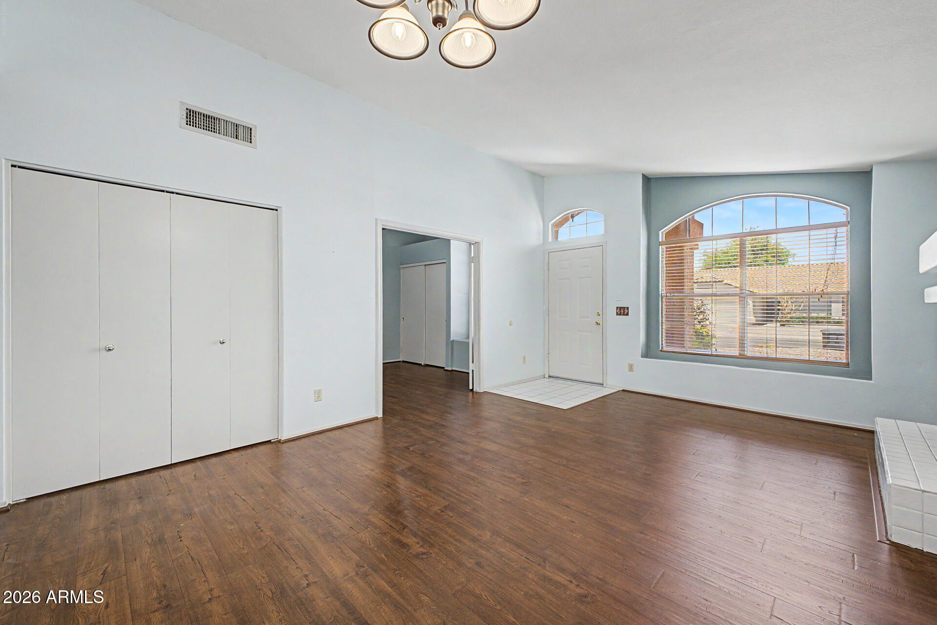 1241 W BUTLER Drive