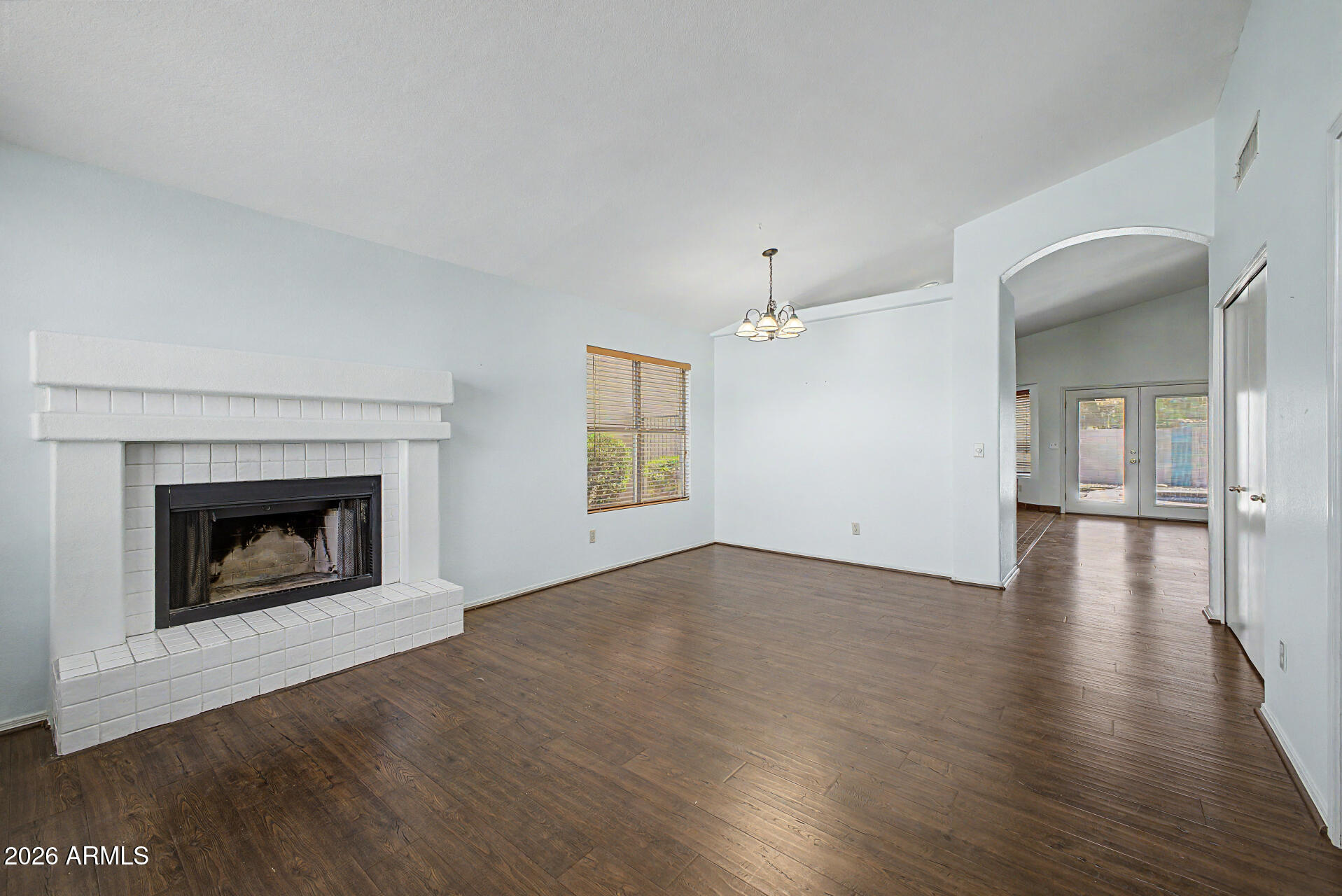 1241 W BUTLER Drive