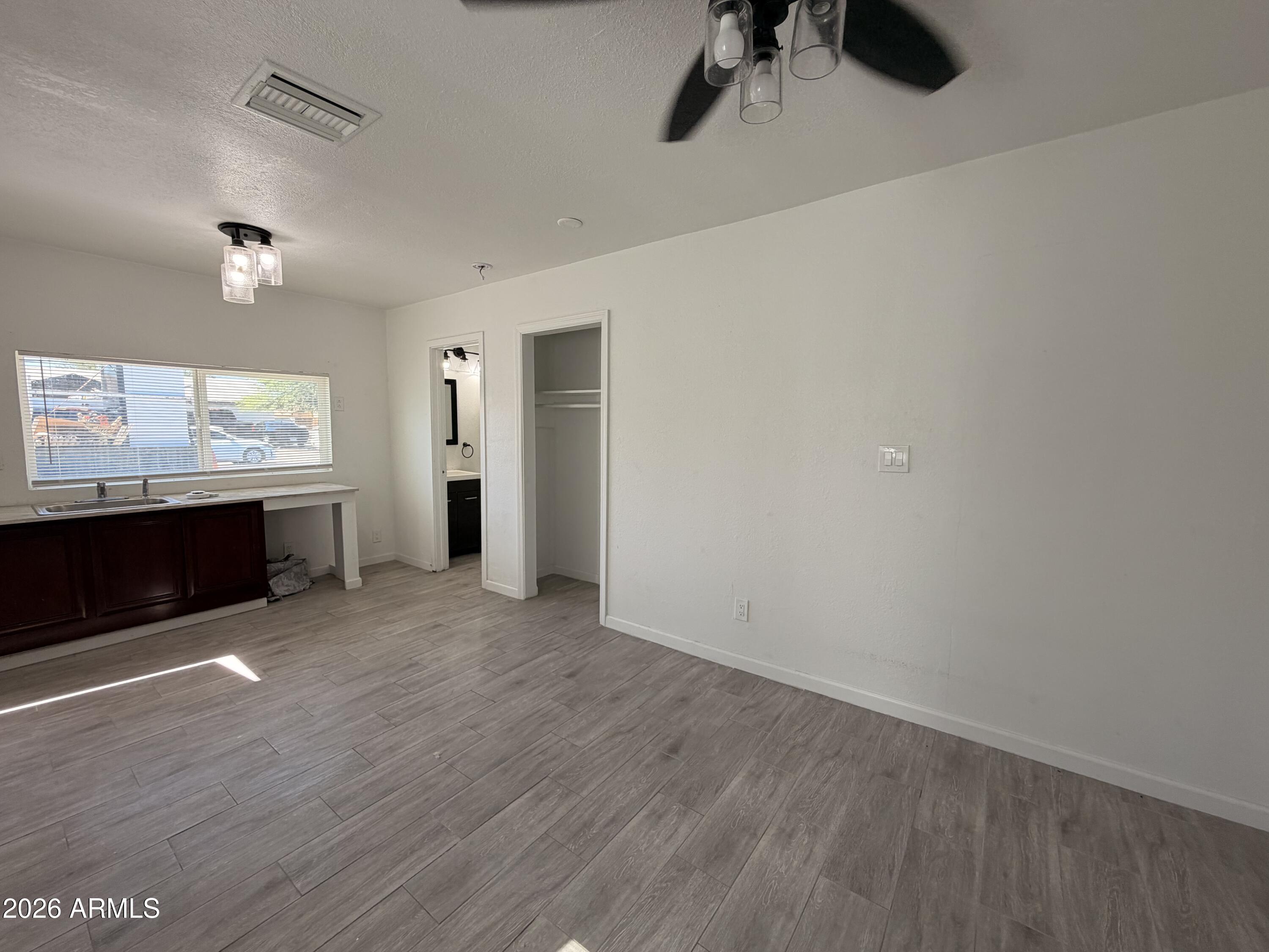 6944 W VERDE Lane