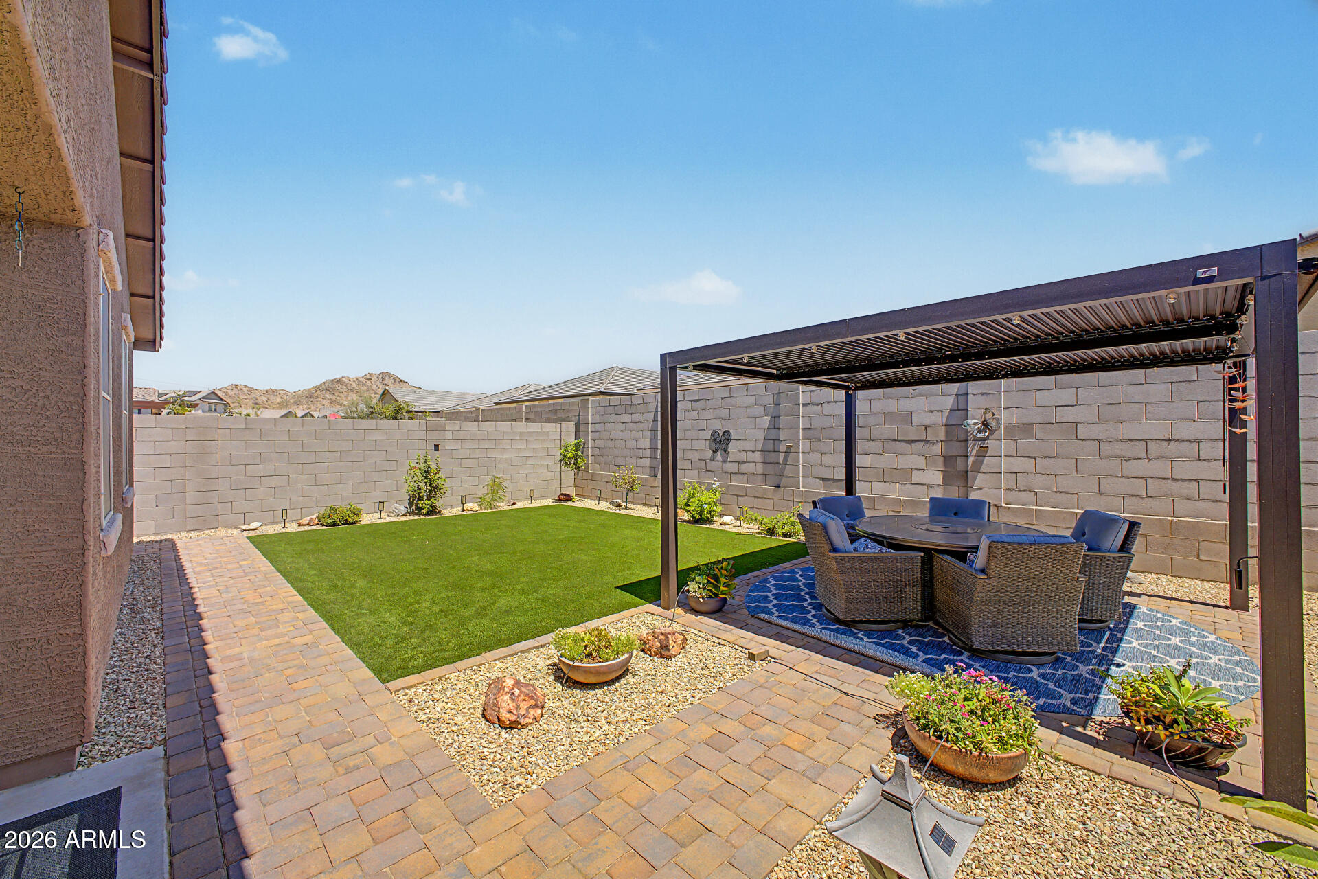 17329 W DESERT SAGE Drive