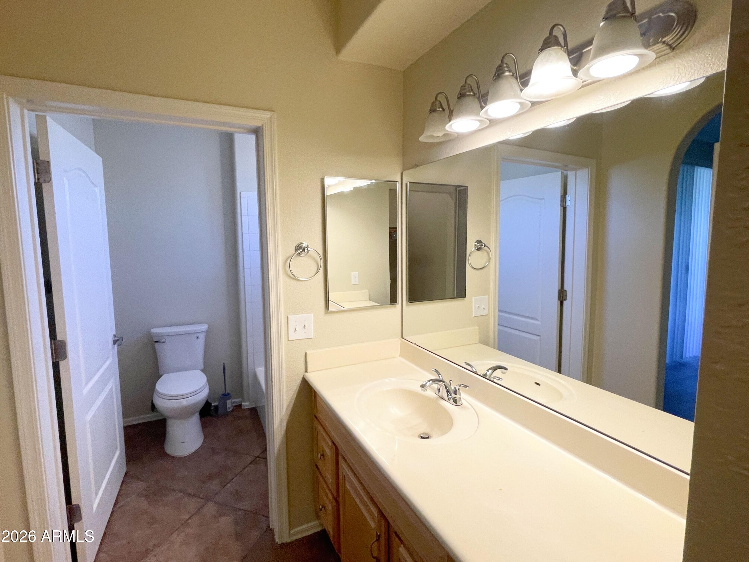 2929 W Yorkshire Drive Unit 1019